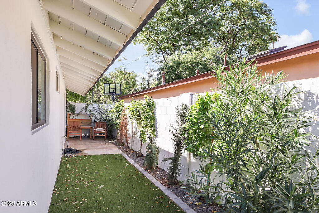 4102 E PINCHOT Avenue, Phoenix