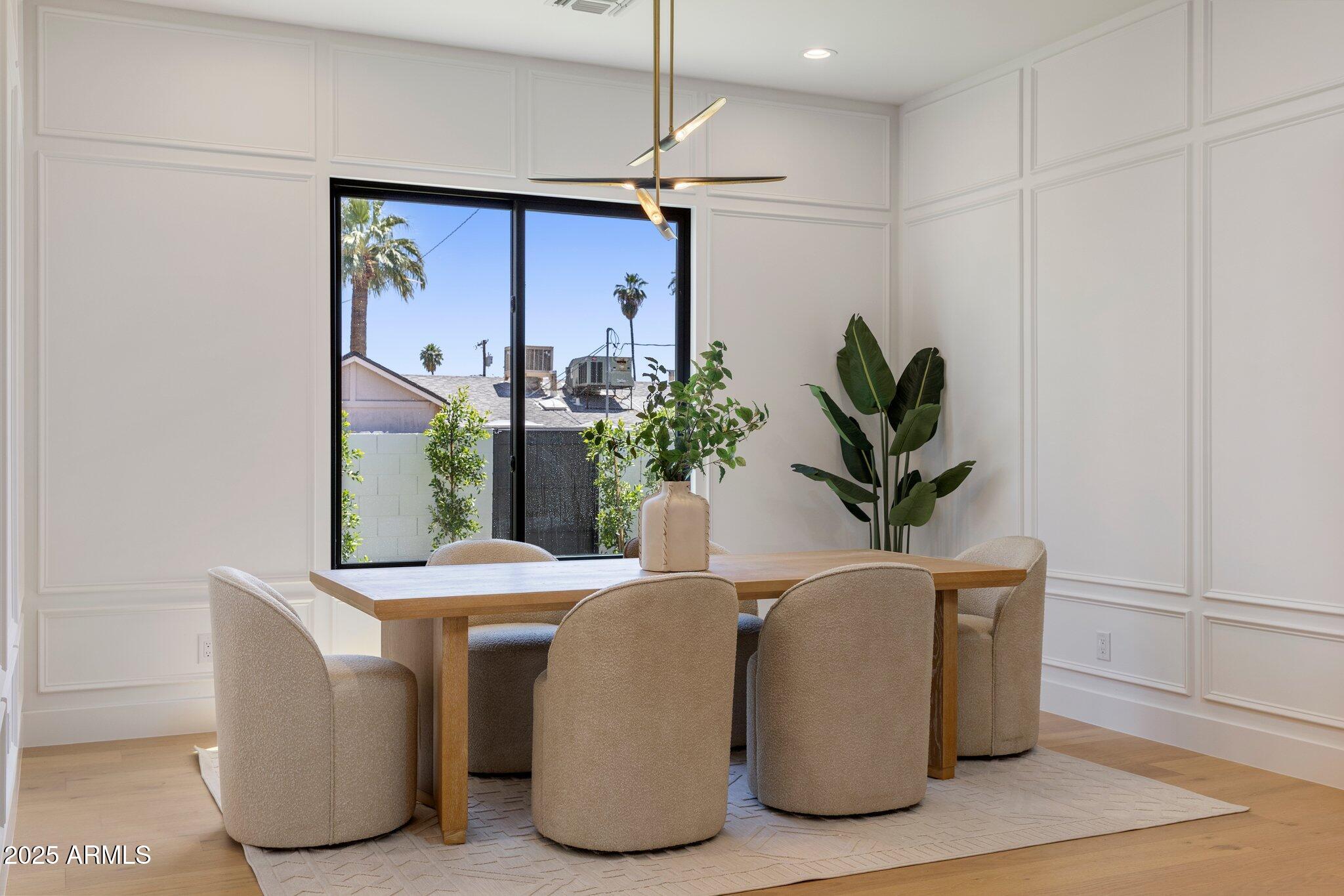 4307 E SELLS Drive, Phoenix