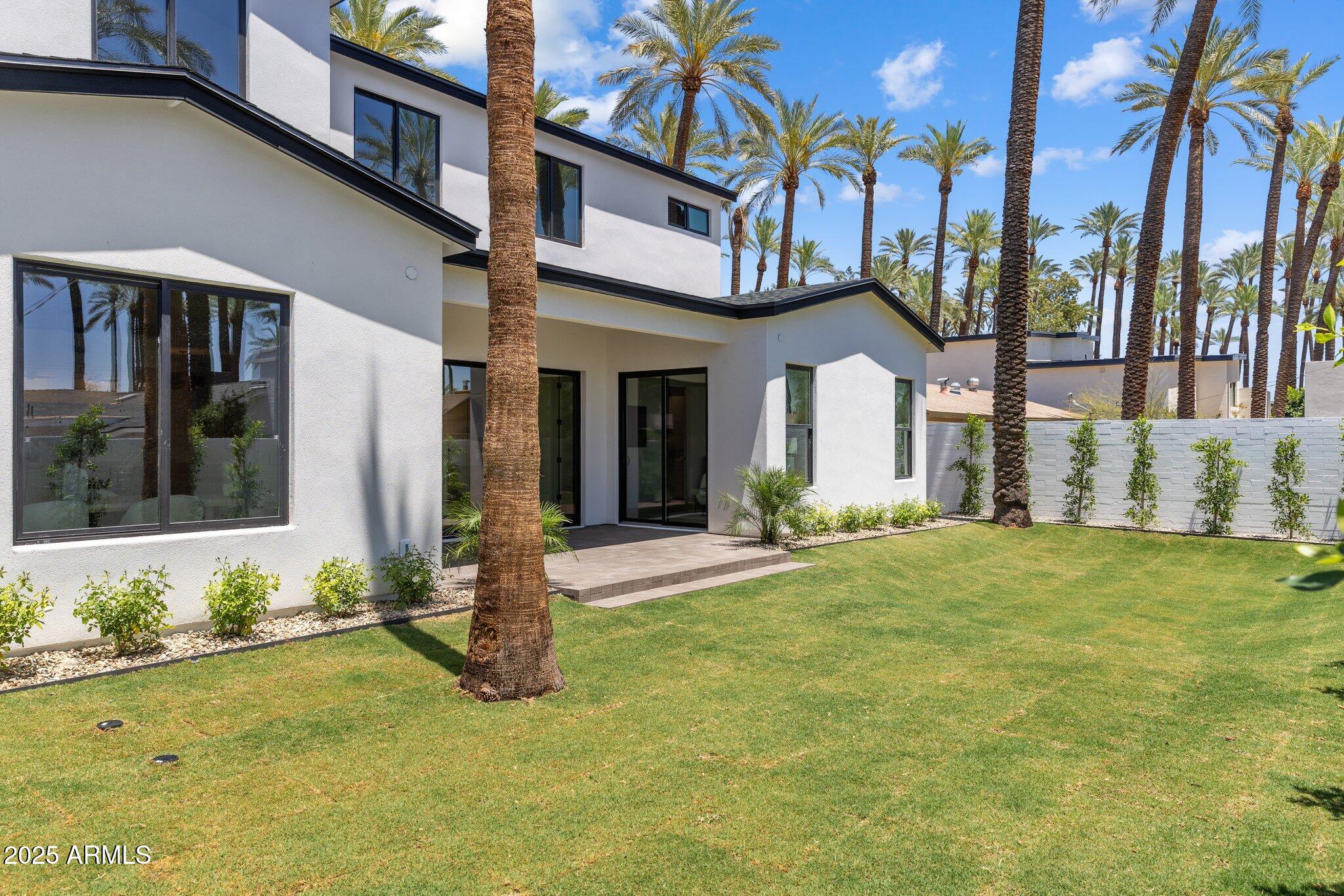 4307 E SELLS Drive, Phoenix