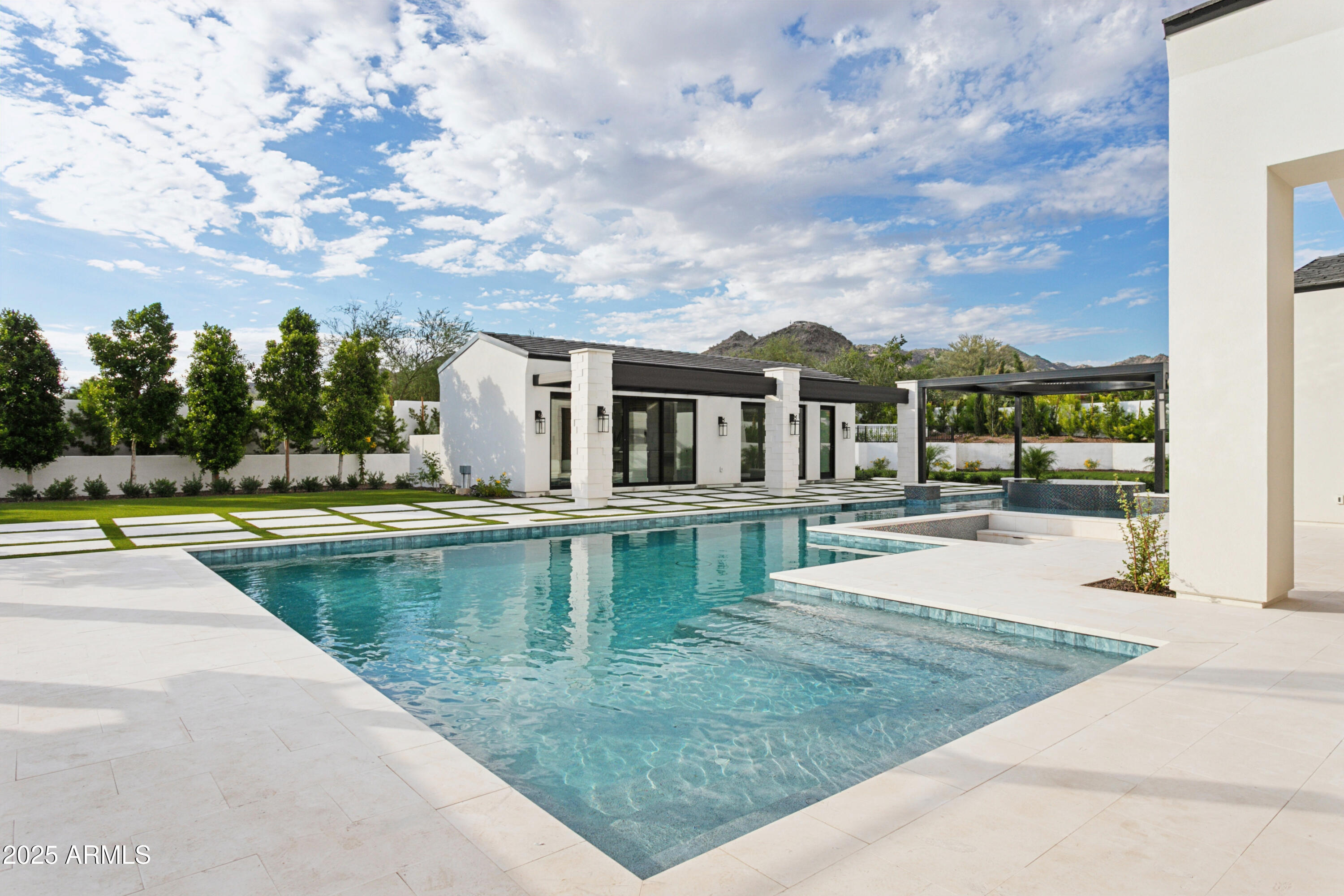 4534 E PEBBLE RIDGE Road, Paradise Valley