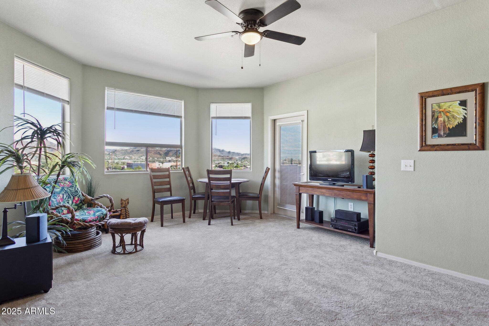 9820 N CENTRAL Avenue, 317