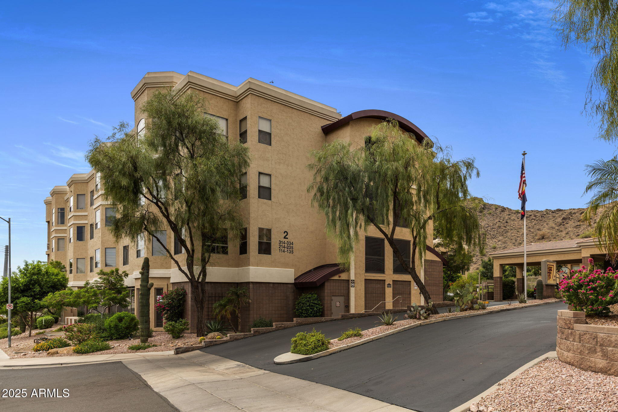 9820 N CENTRAL Avenue, 317