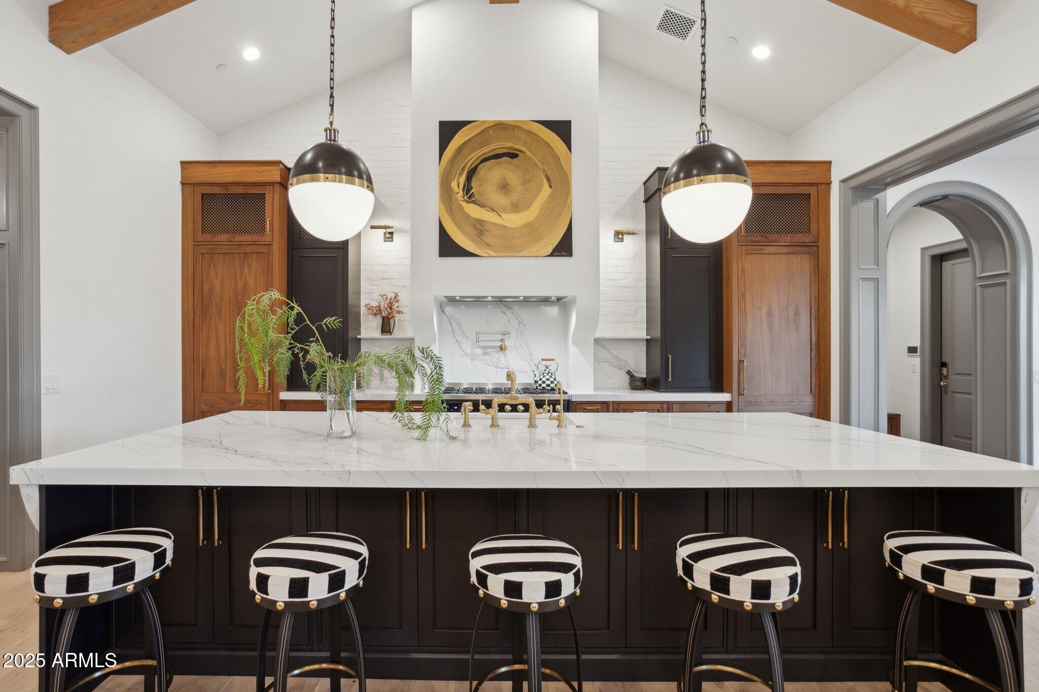 6333 E LAFAYETTE Boulevard