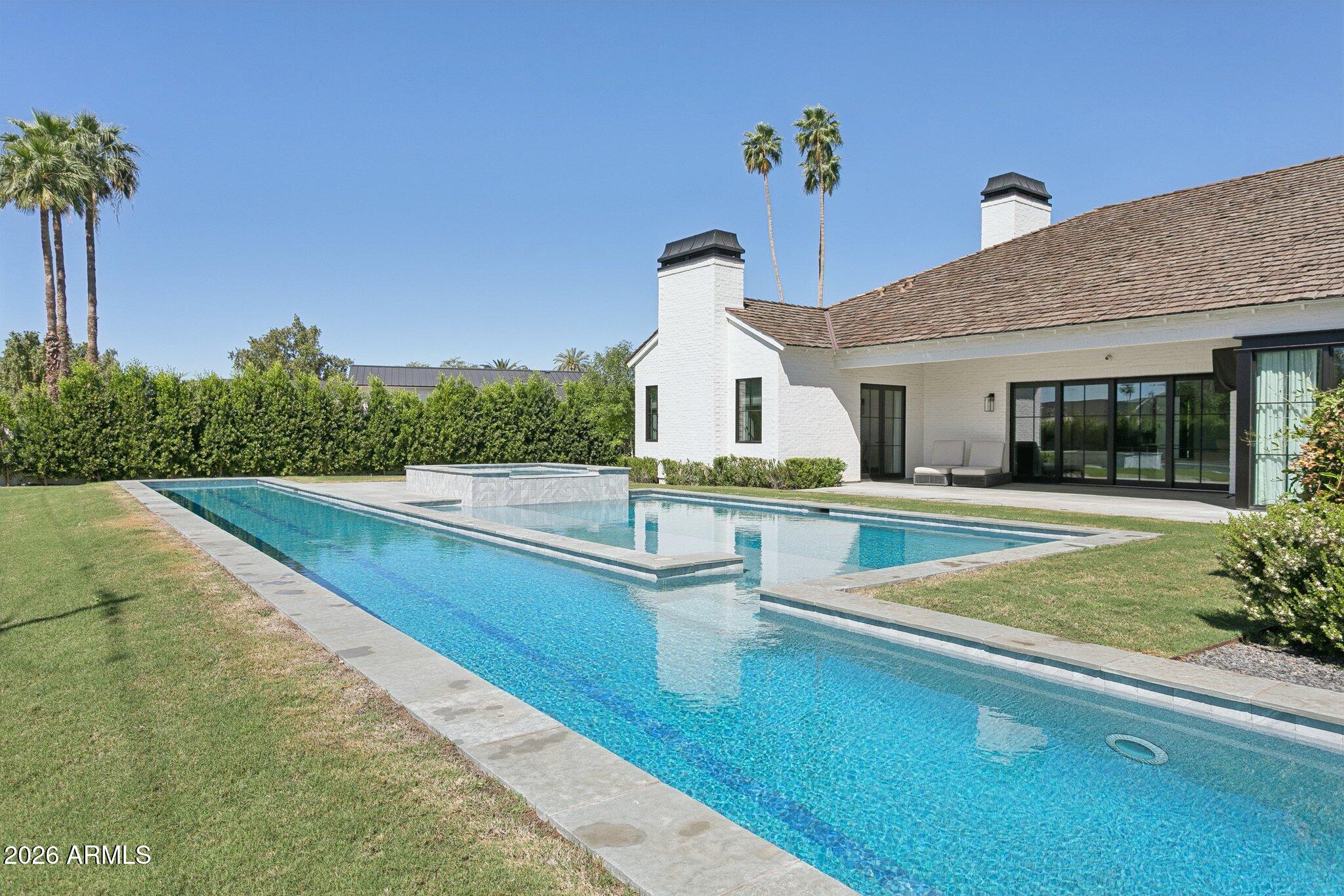 6333 E LAFAYETTE Boulevard