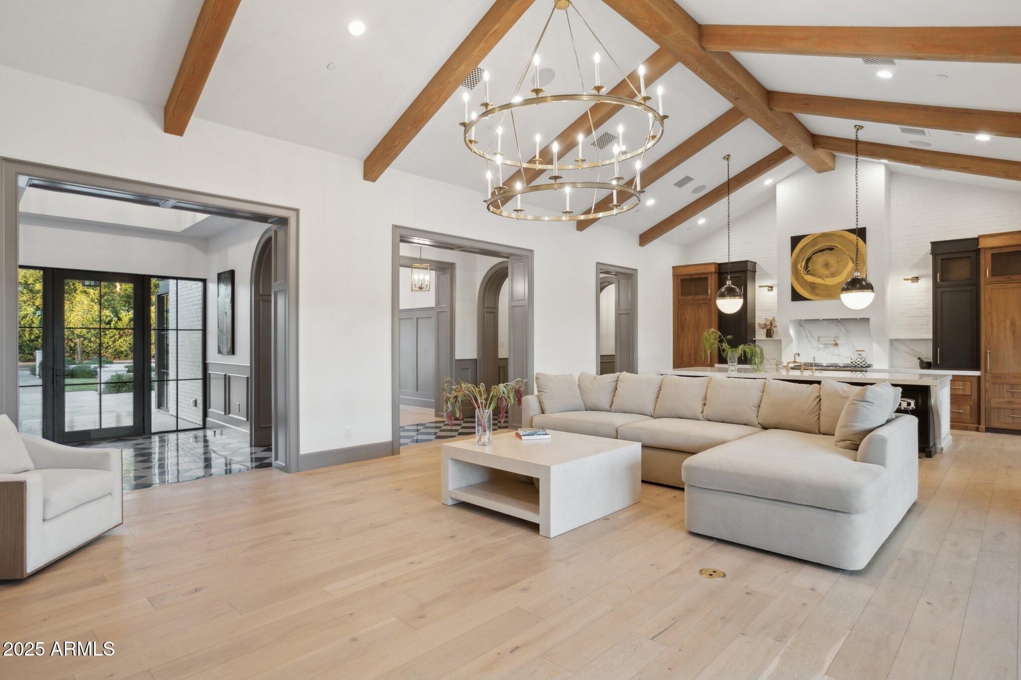 6333 E LAFAYETTE Boulevard