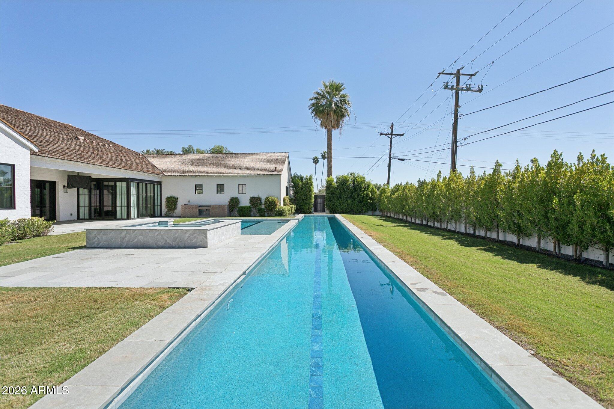 6333 E LAFAYETTE Boulevard