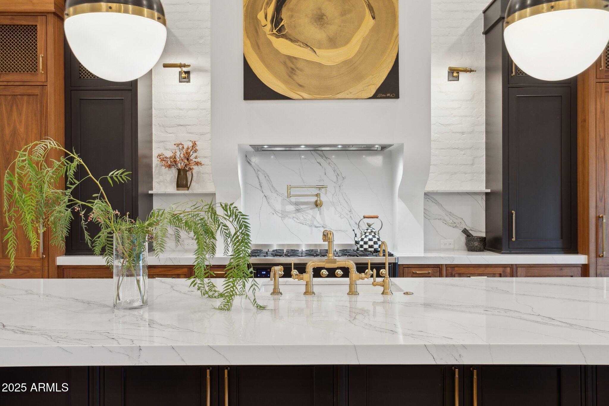 6333 E LAFAYETTE Boulevard