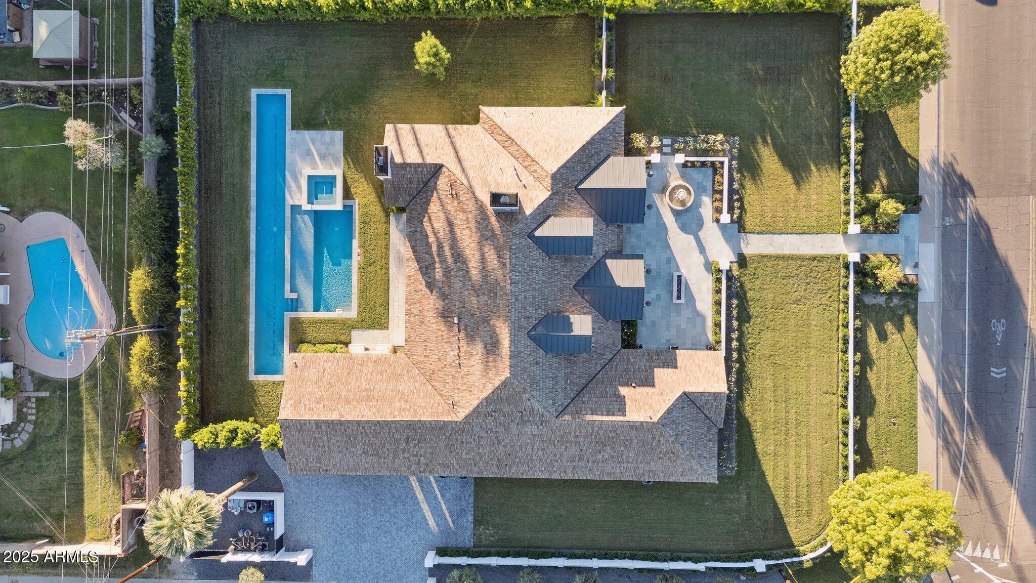 6333 E LAFAYETTE Boulevard