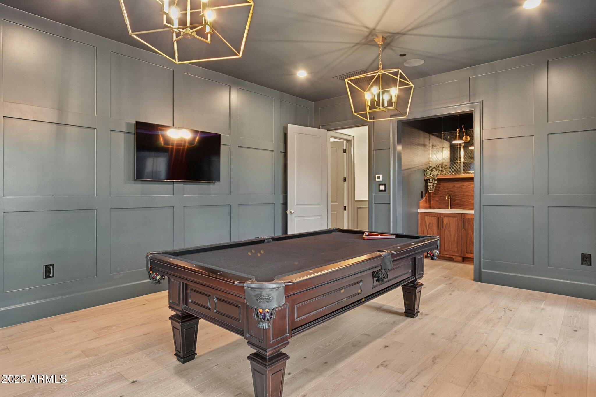 6333 E LAFAYETTE Boulevard