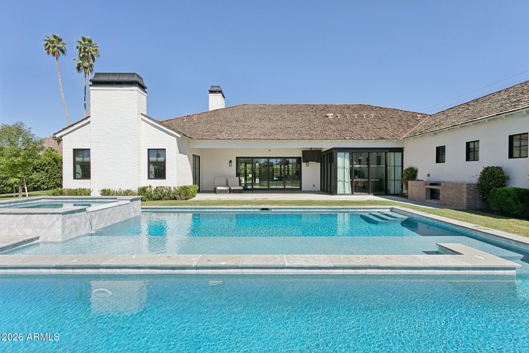 6333 E LAFAYETTE Boulevard