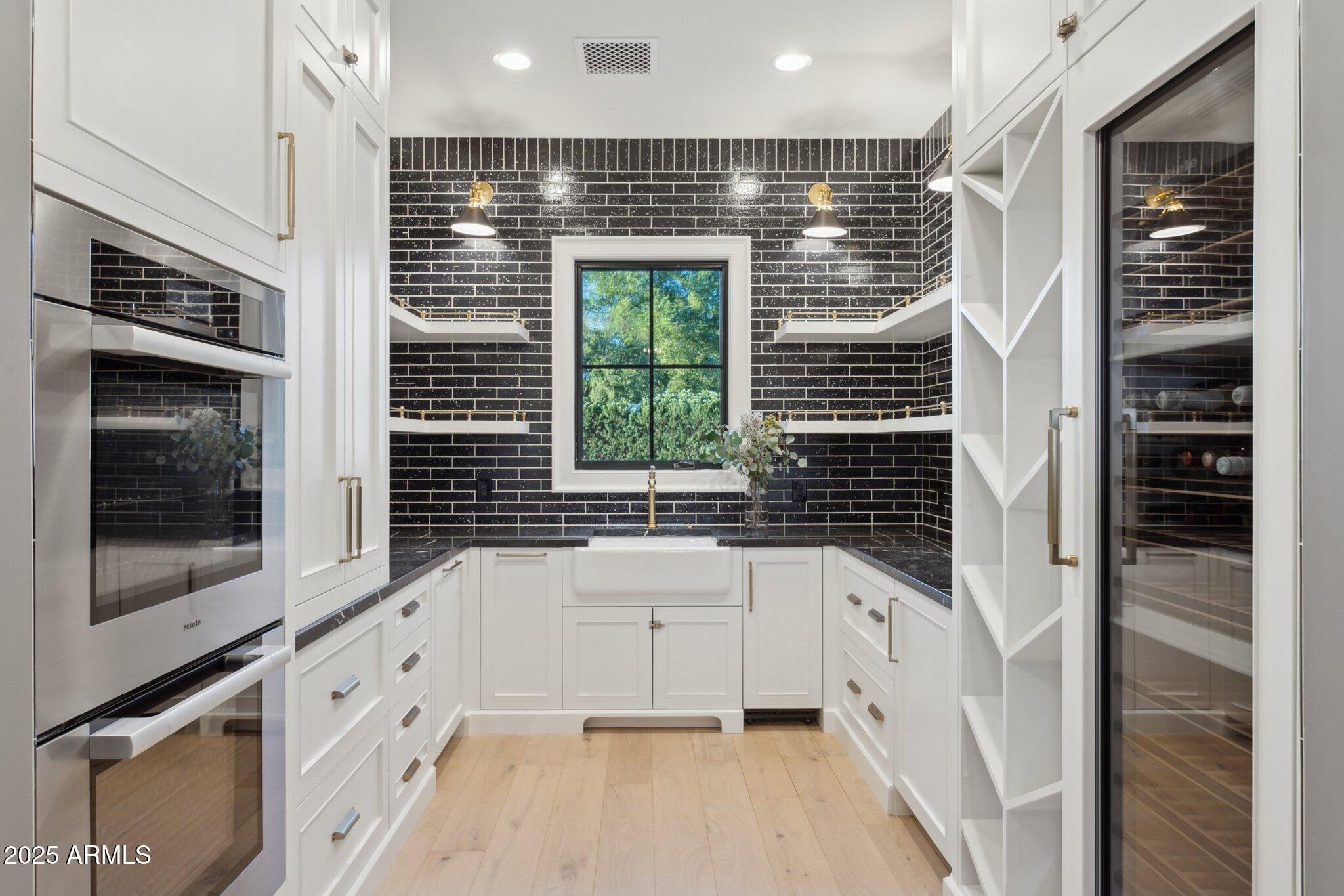 6333 E LAFAYETTE Boulevard