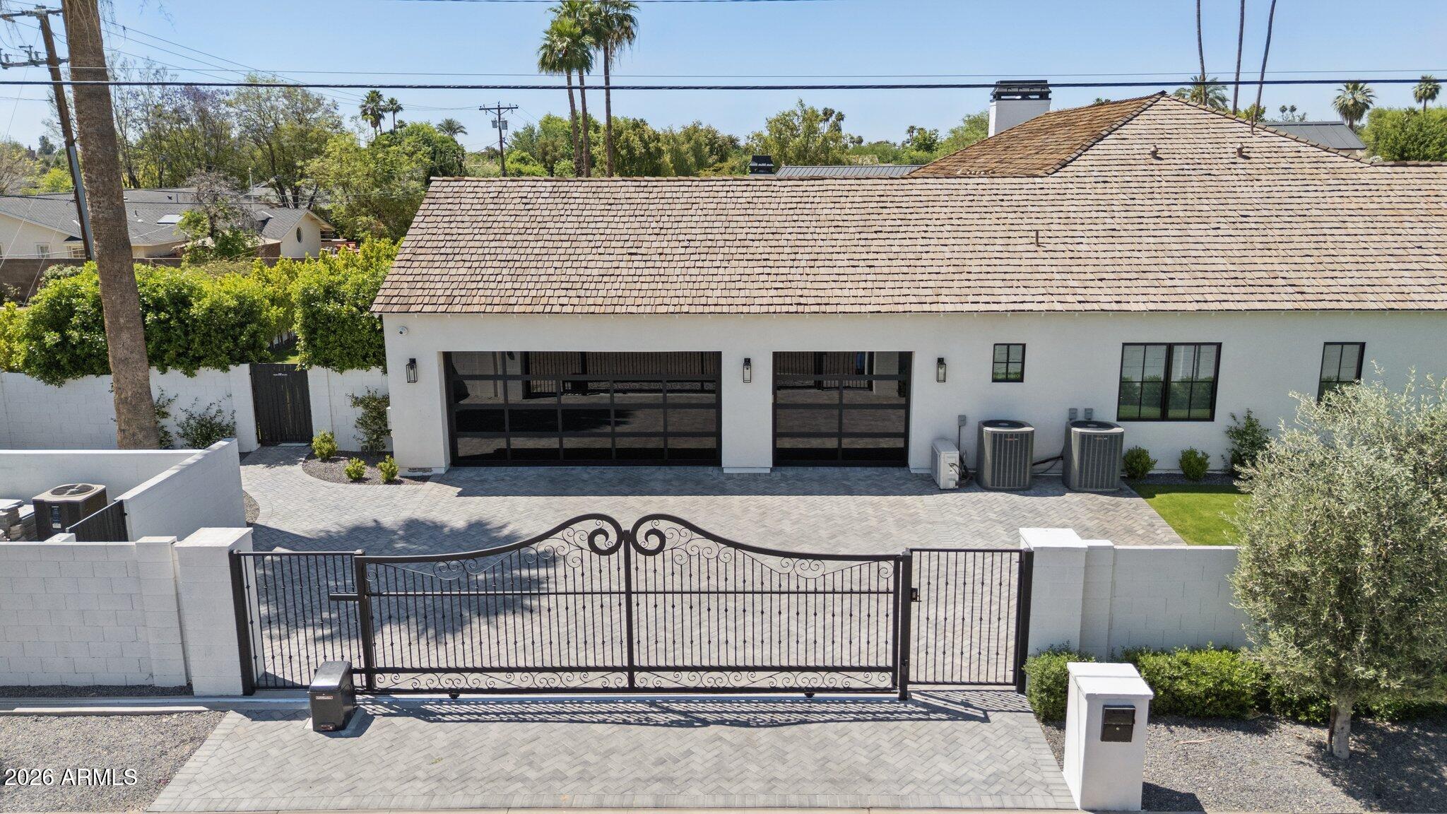 6333 E LAFAYETTE Boulevard