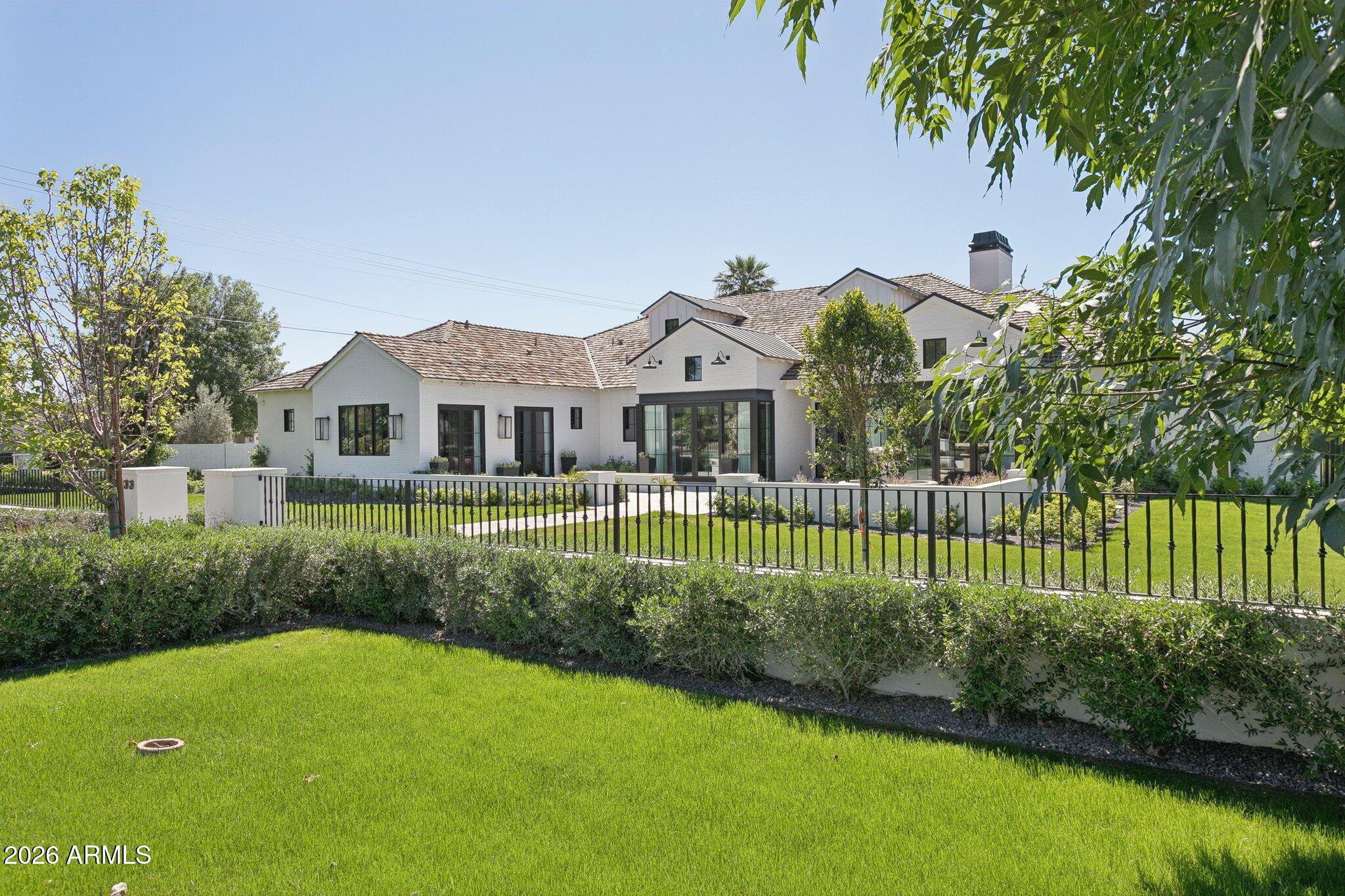 6333 E LAFAYETTE Boulevard