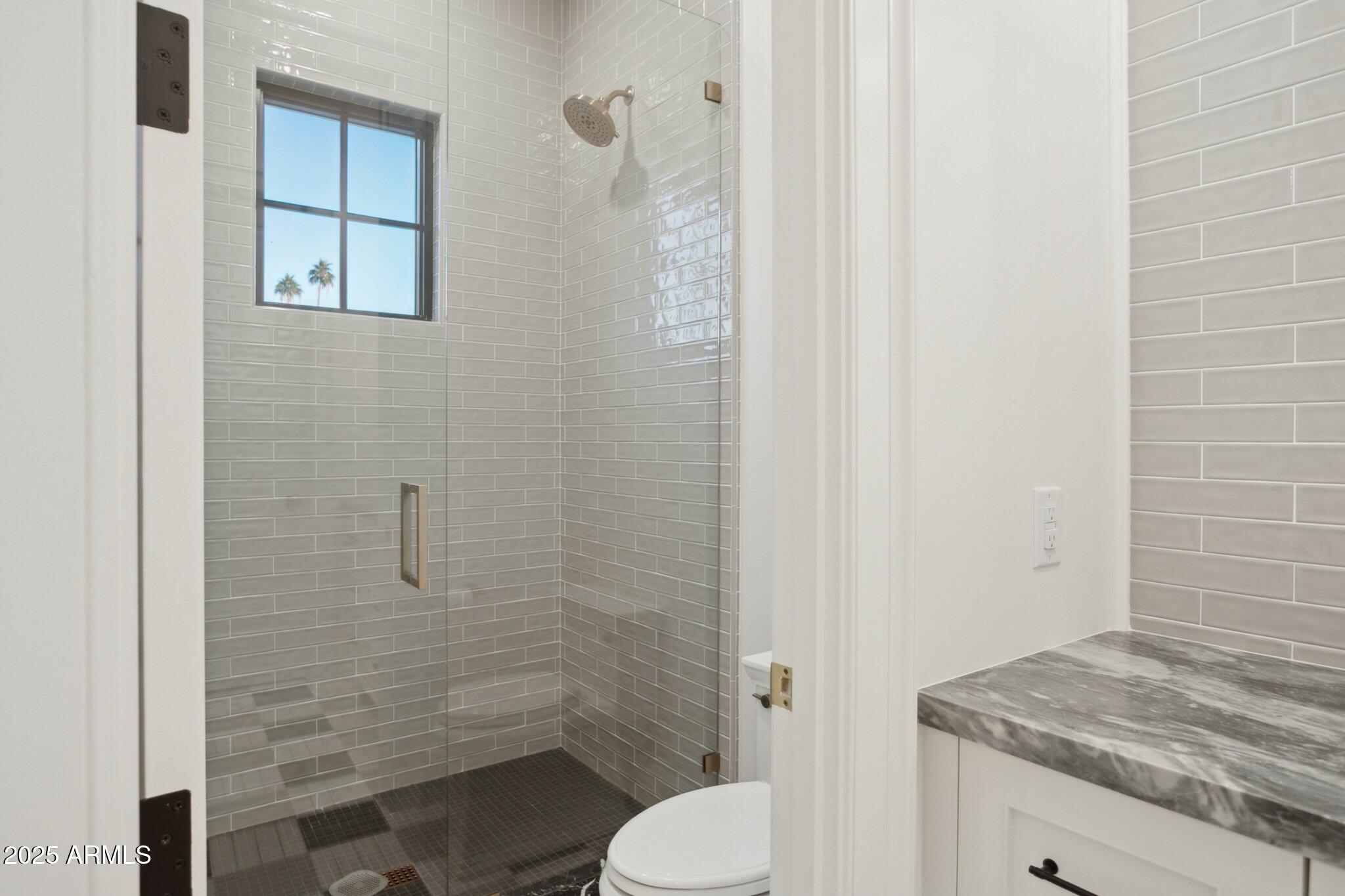 6333 E LAFAYETTE Boulevard