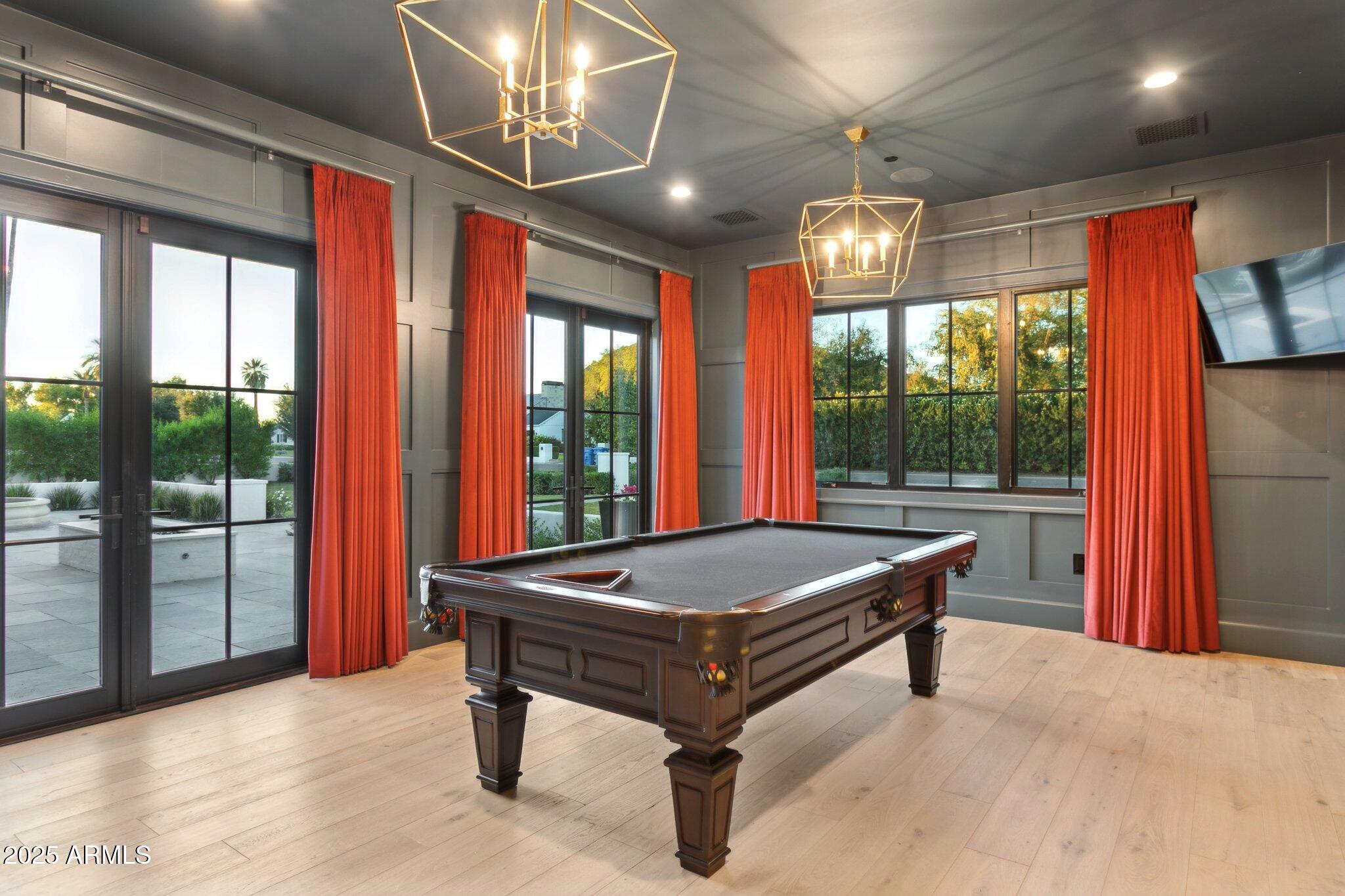 6333 E LAFAYETTE Boulevard