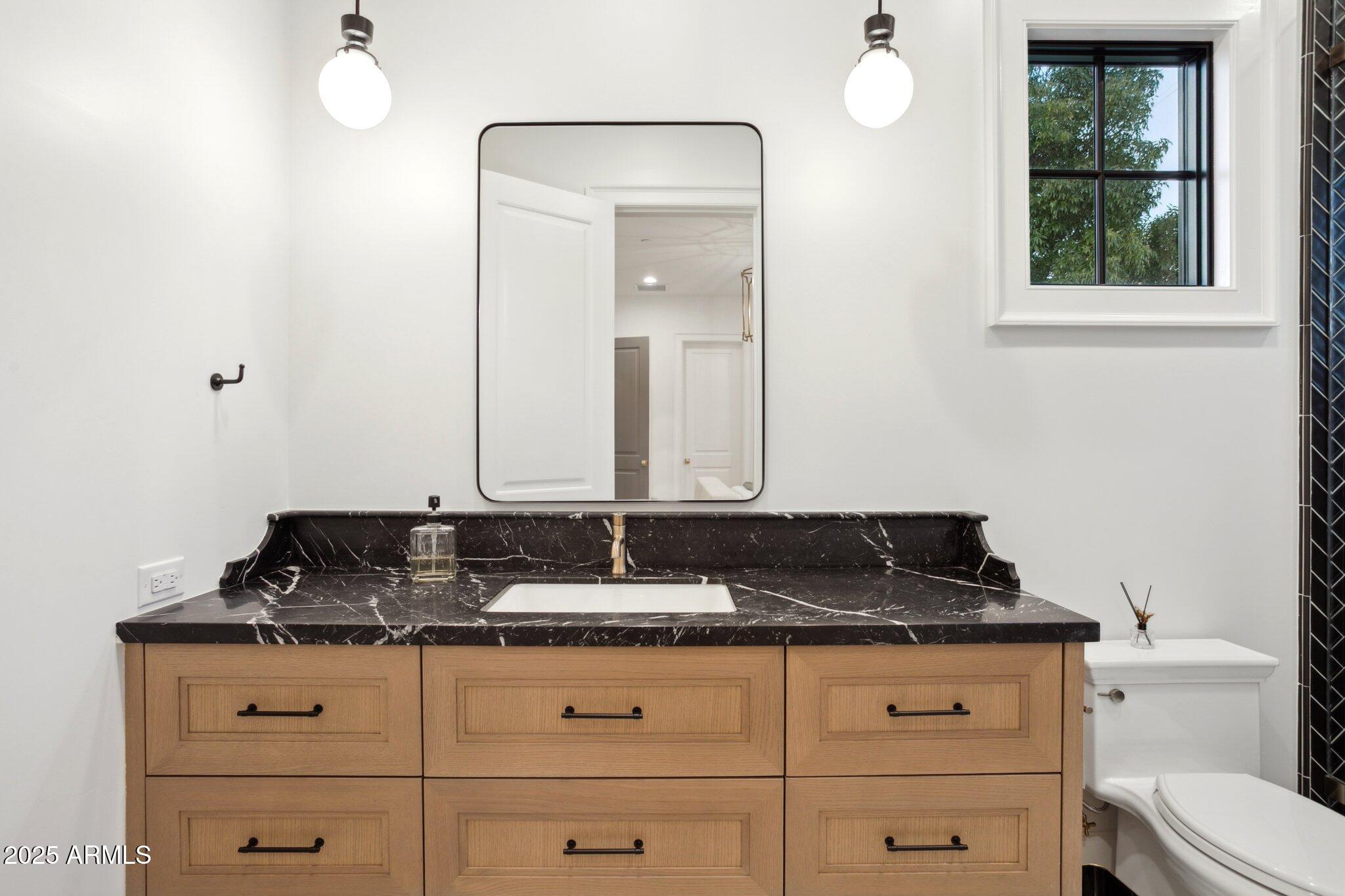 6333 E LAFAYETTE Boulevard