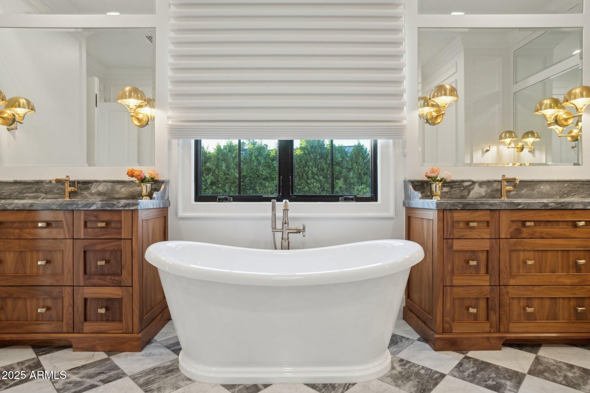 6333 E LAFAYETTE Boulevard