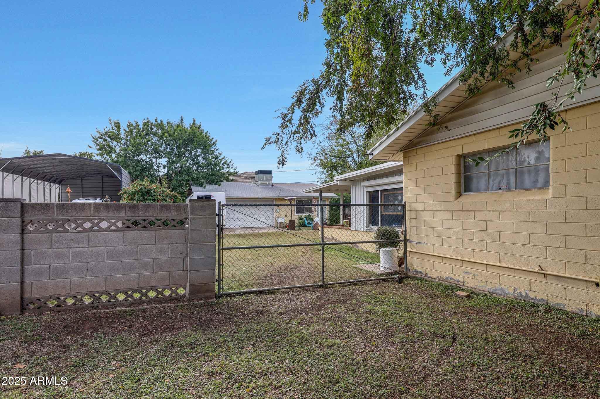 2917 E HIGHLAND Avenue