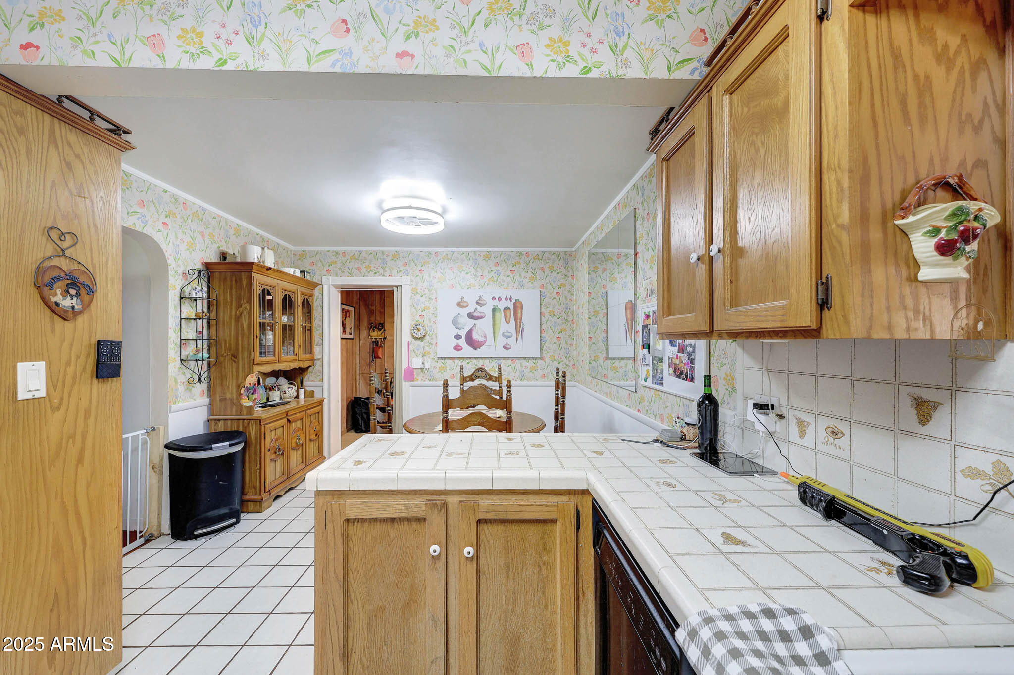 2917 E HIGHLAND Avenue