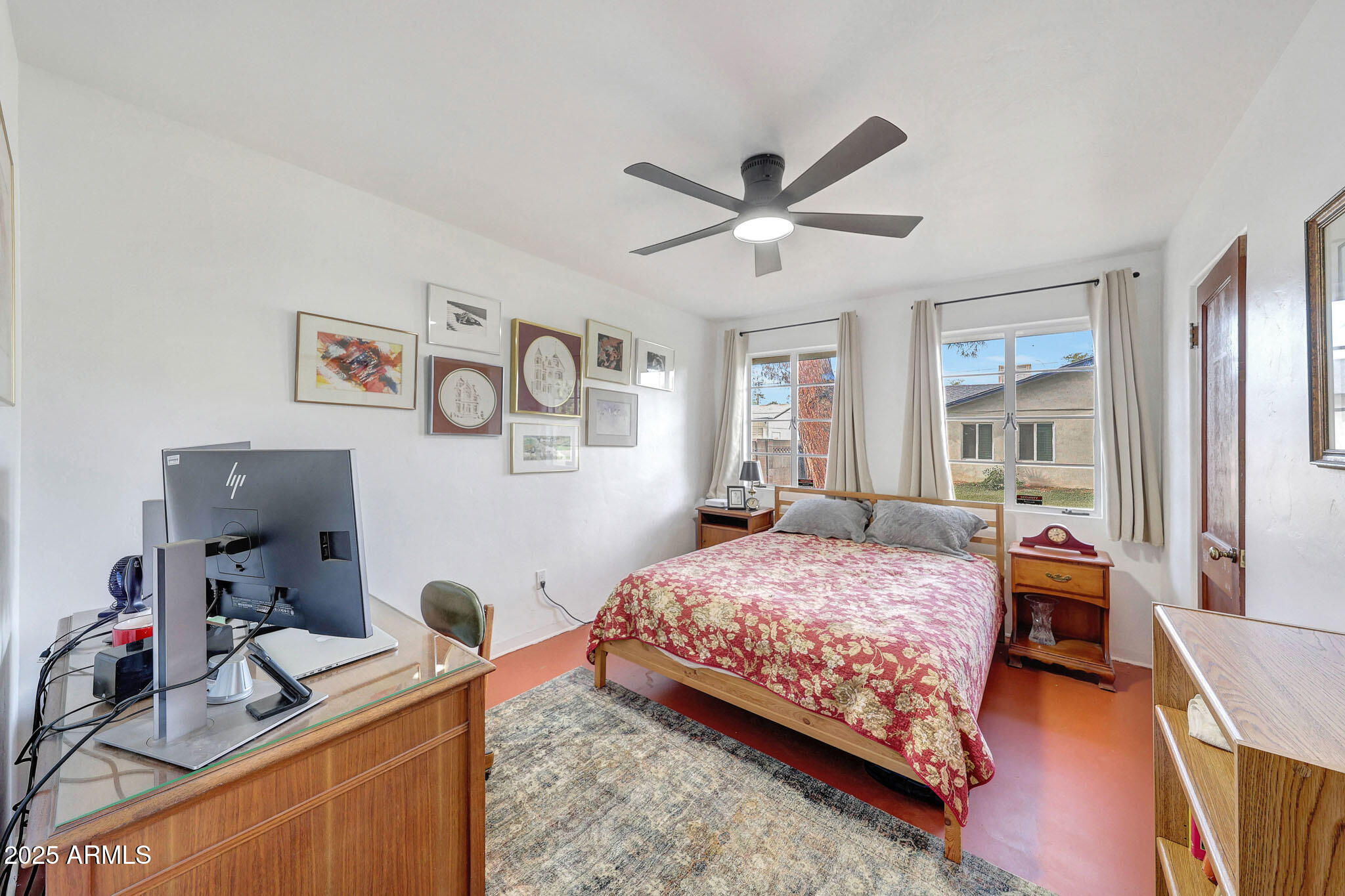 2917 E HIGHLAND Avenue