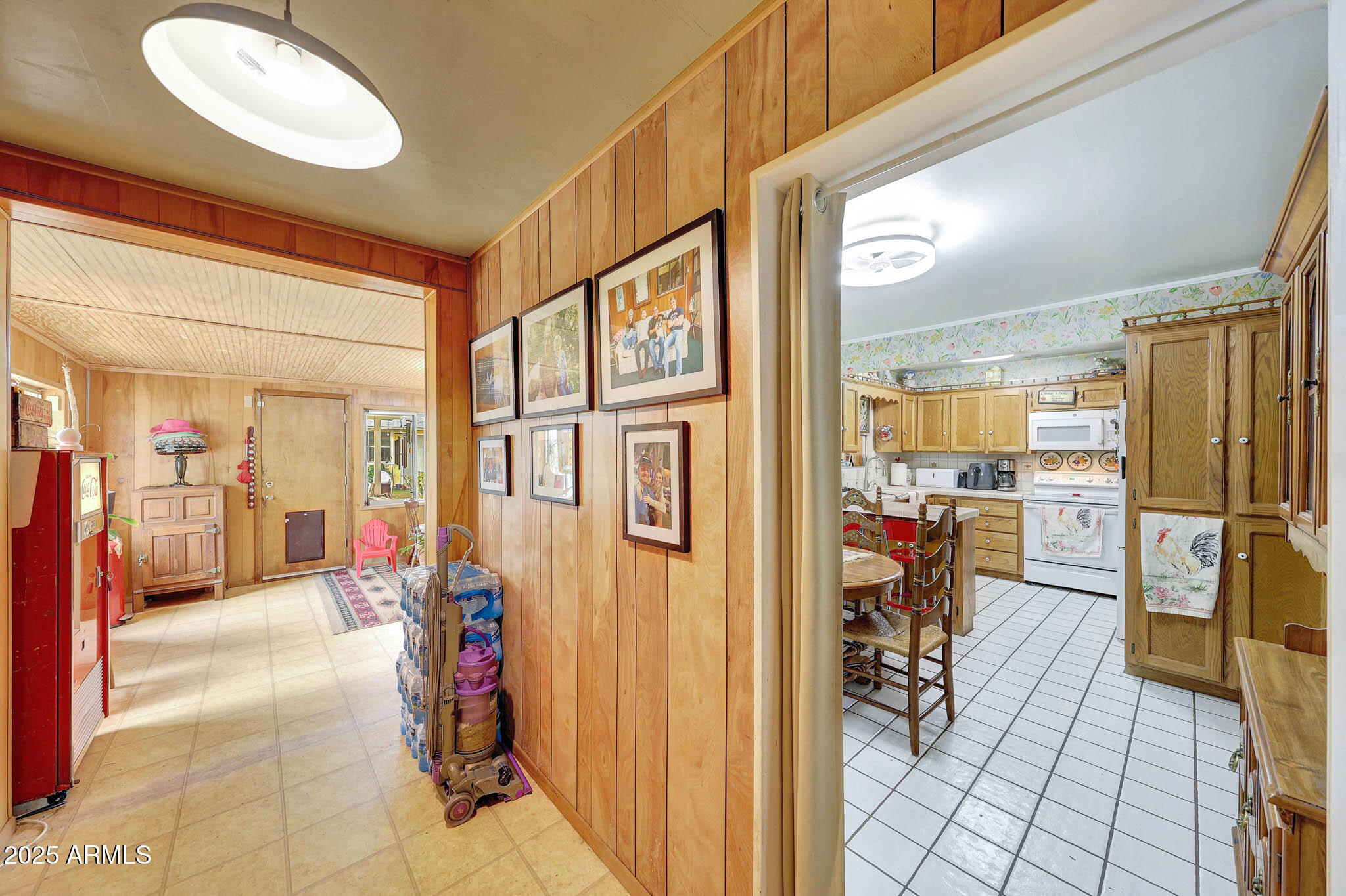 2917 E HIGHLAND Avenue