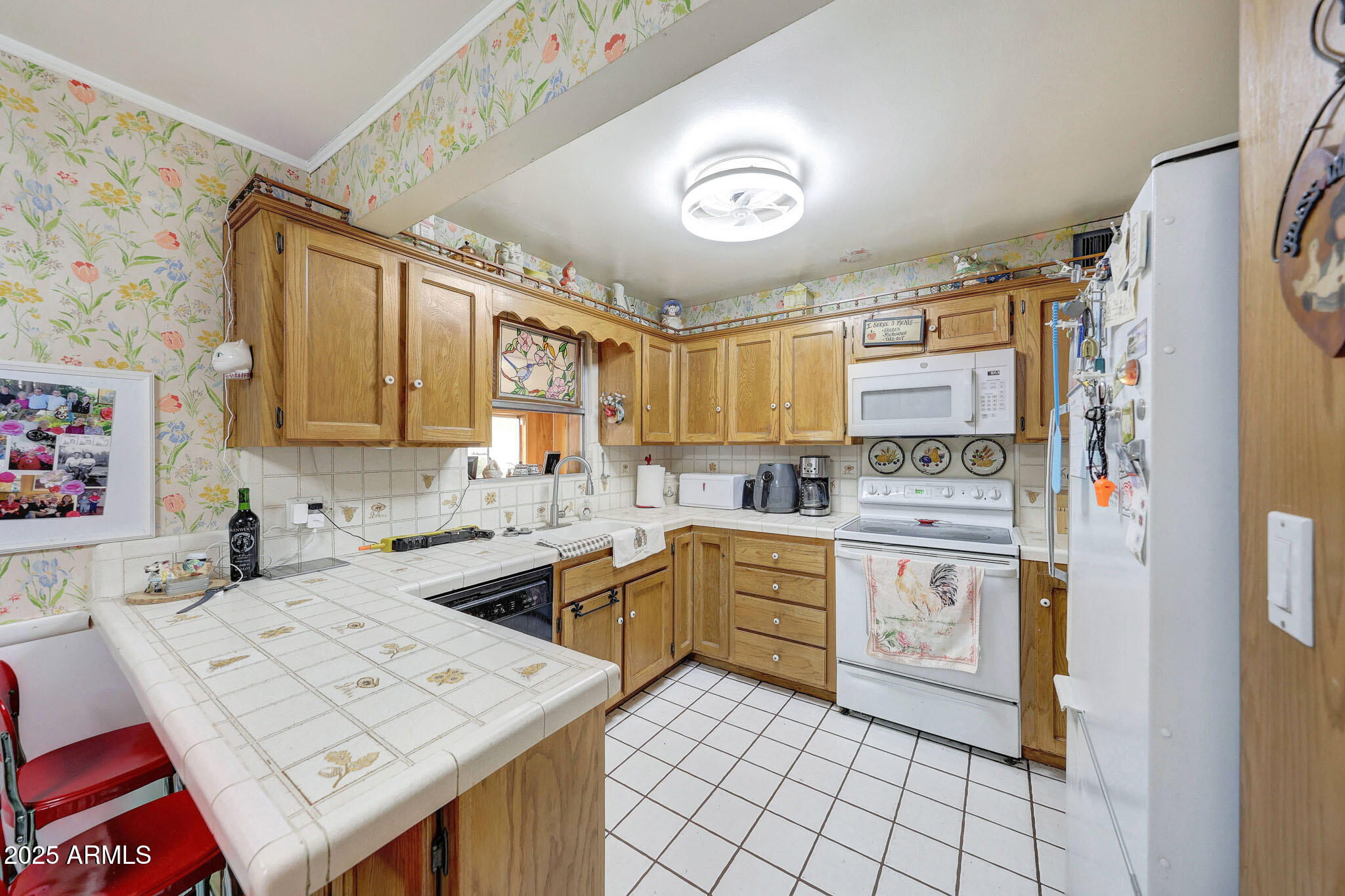 2917 E HIGHLAND Avenue