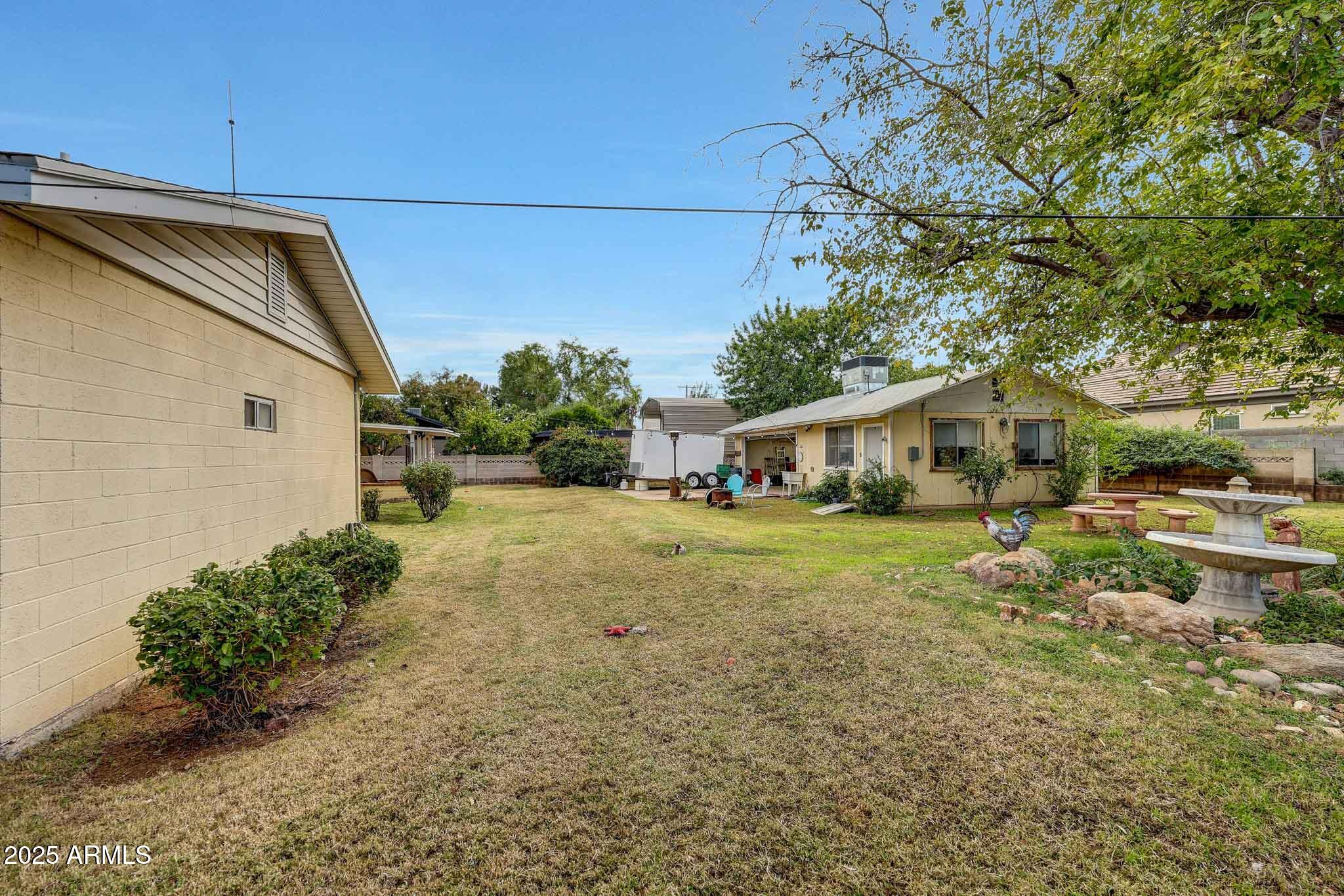 2917 E HIGHLAND Avenue