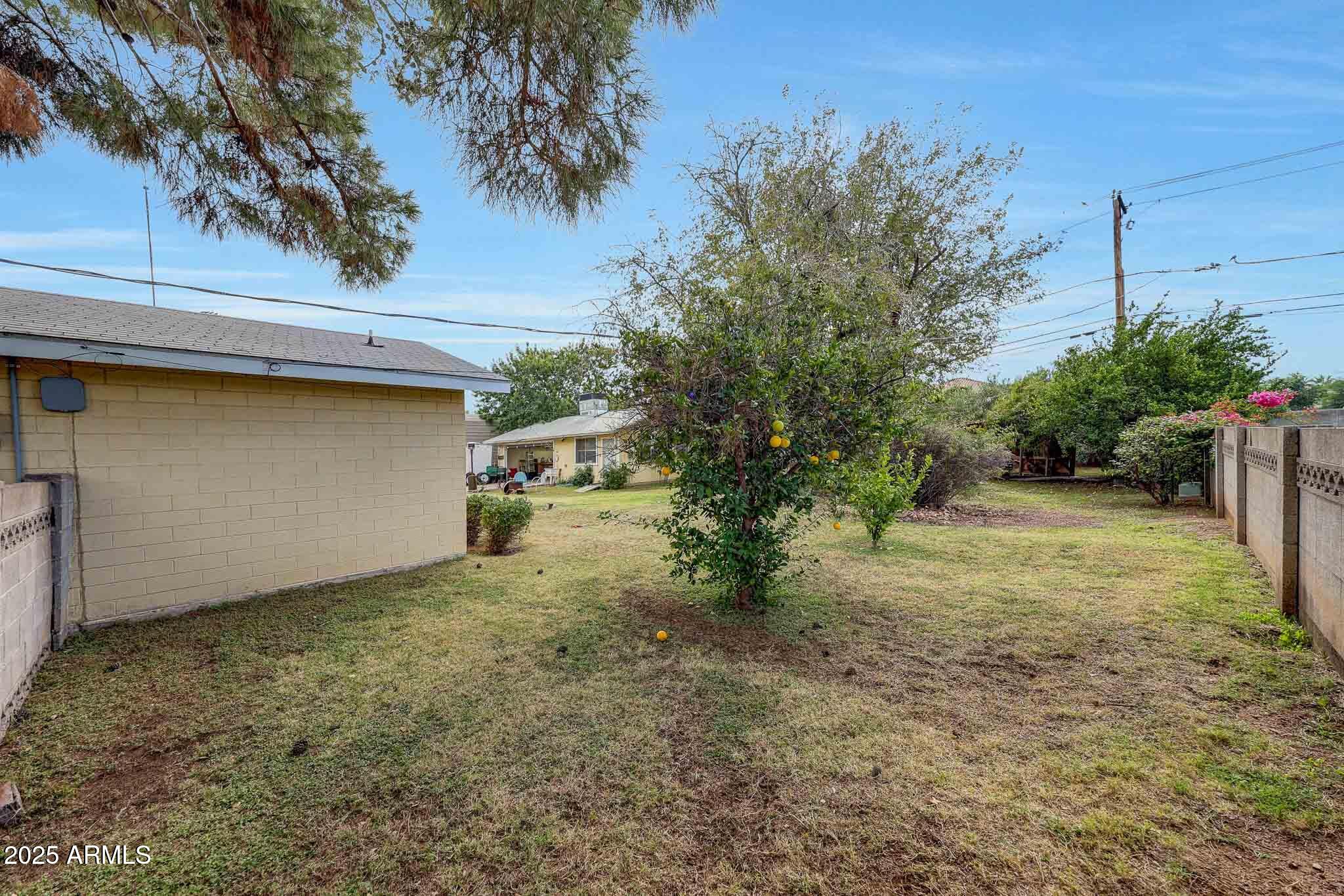 2917 E HIGHLAND Avenue