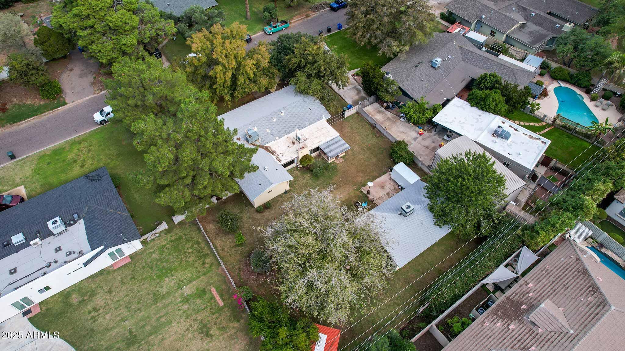 2917 E HIGHLAND Avenue