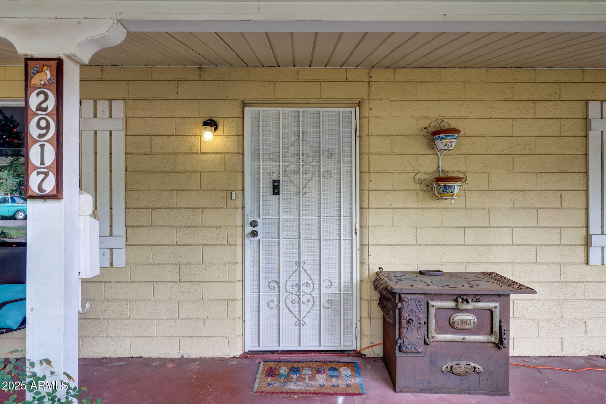 2917 E HIGHLAND Avenue