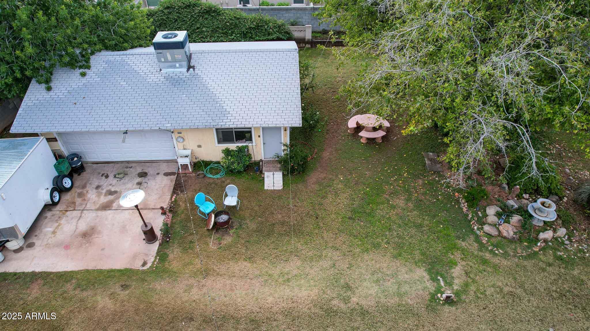 2917 E HIGHLAND Avenue