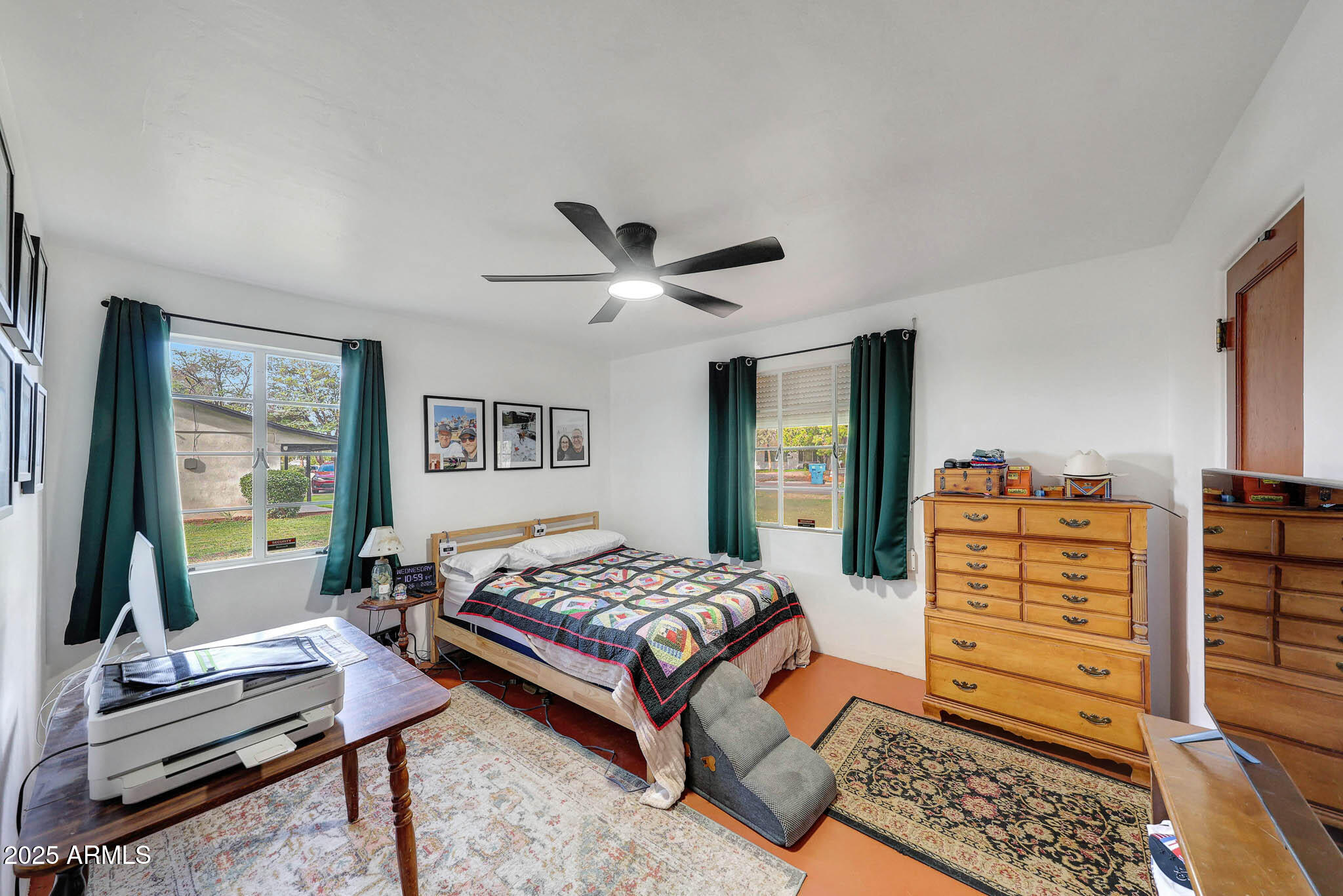 2917 E HIGHLAND Avenue