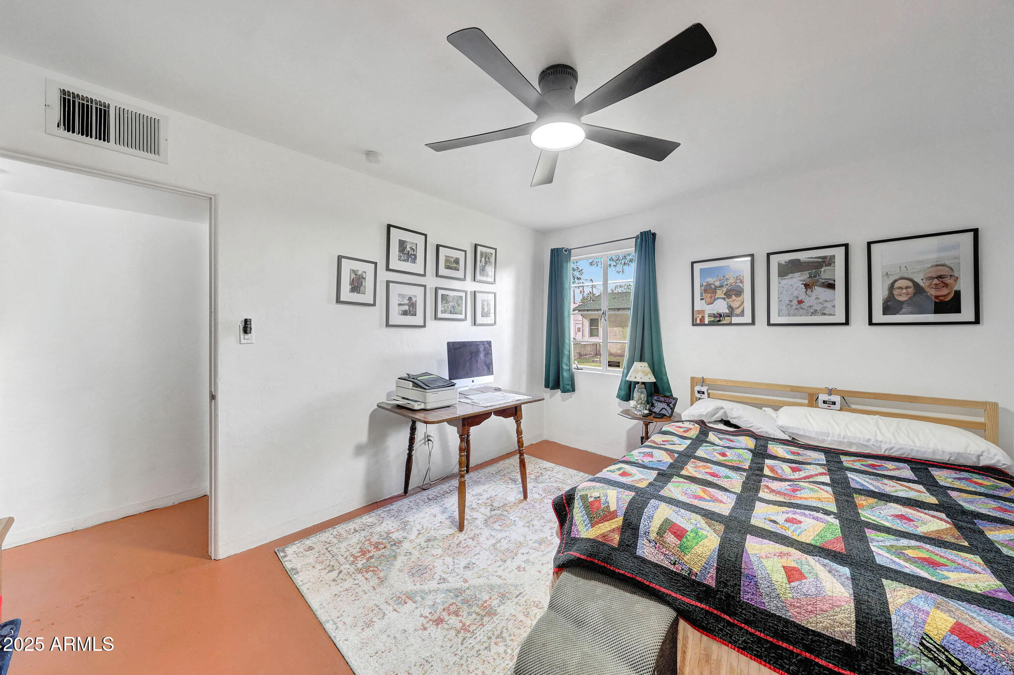 2917 E HIGHLAND Avenue