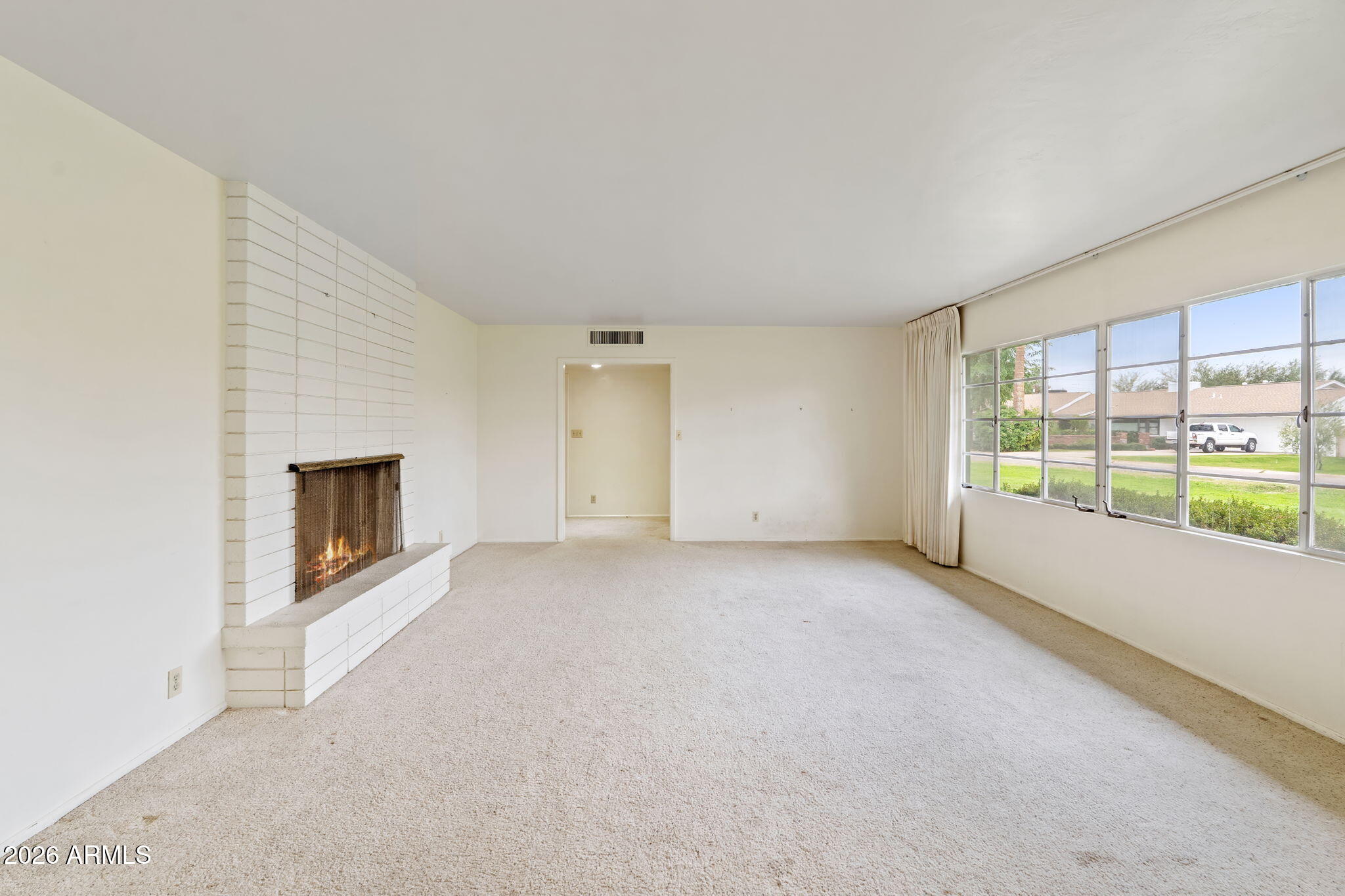 3502 E PASADENA Avenue