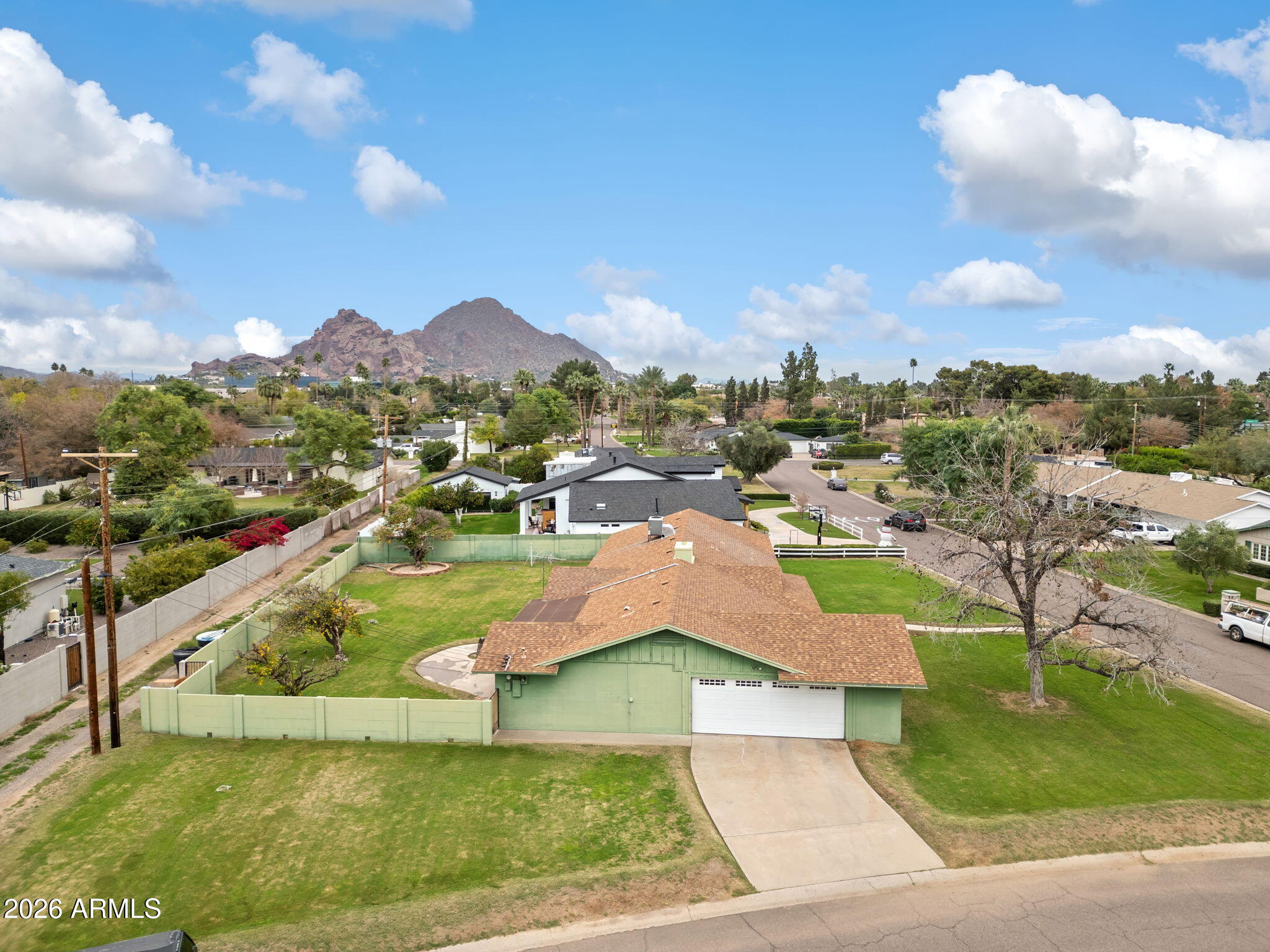 3502 E PASADENA Avenue