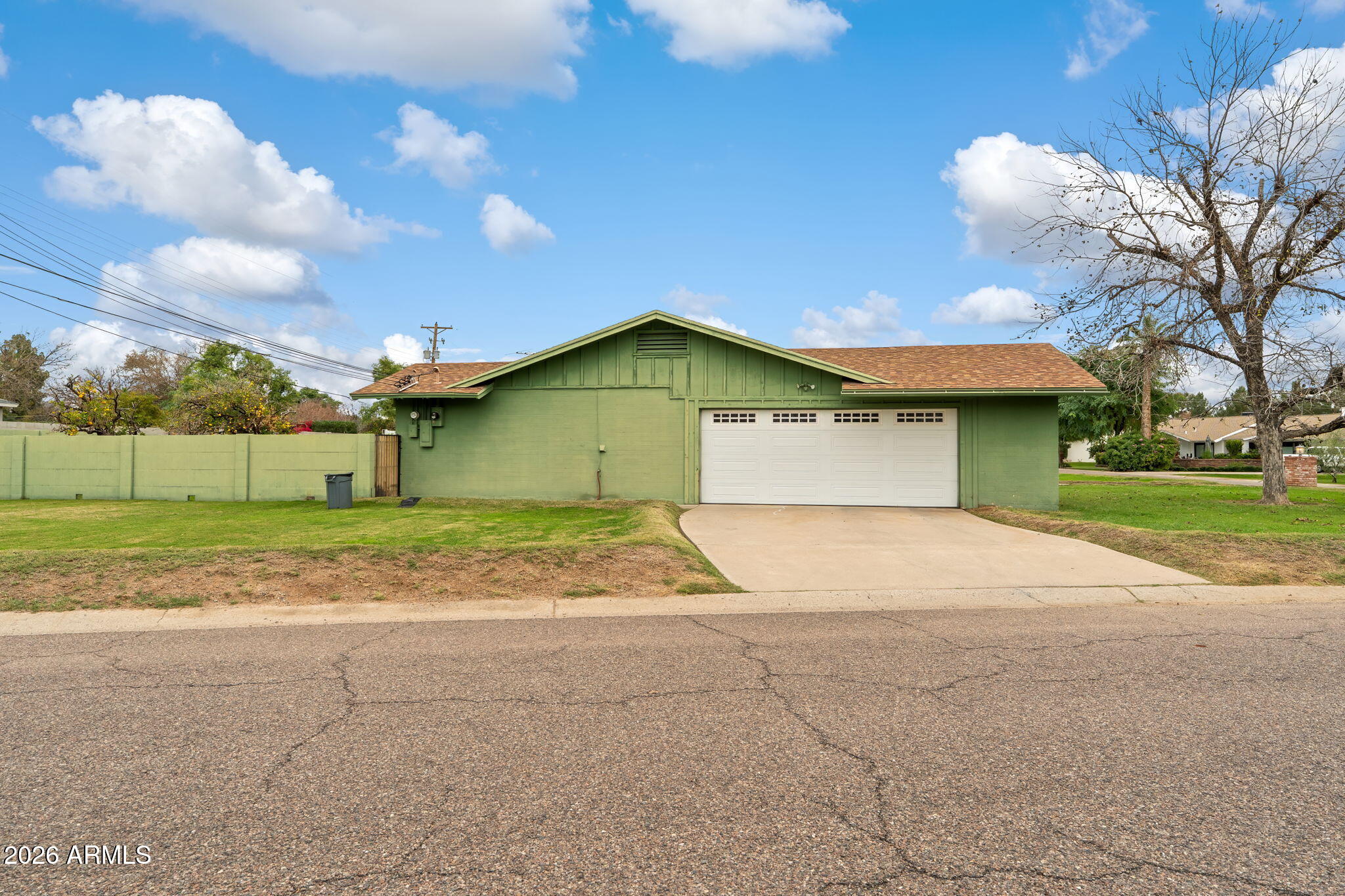 3502 E PASADENA Avenue