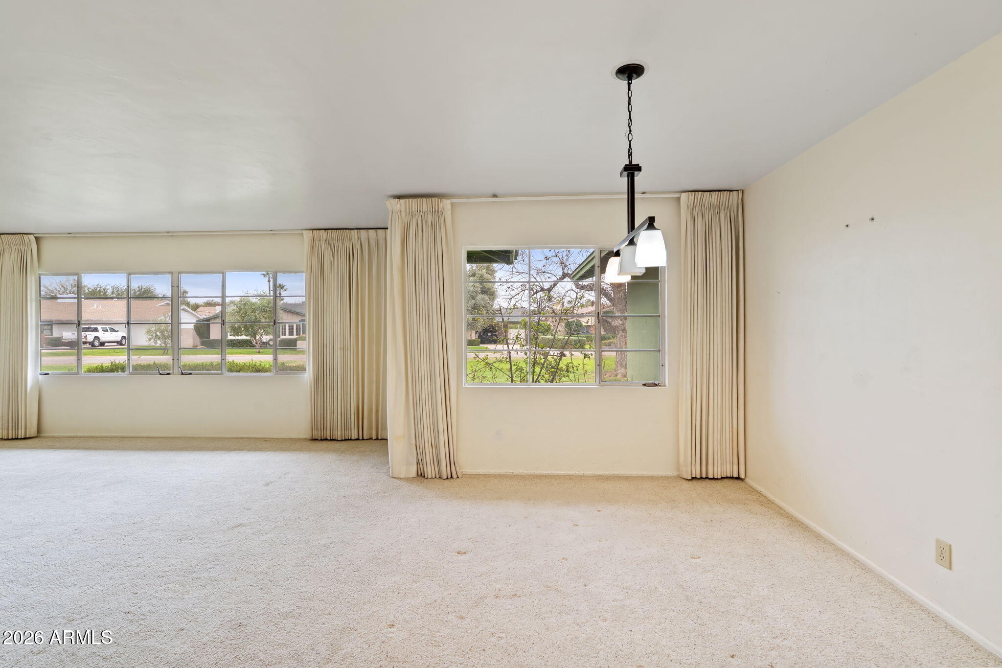 3502 E PASADENA Avenue