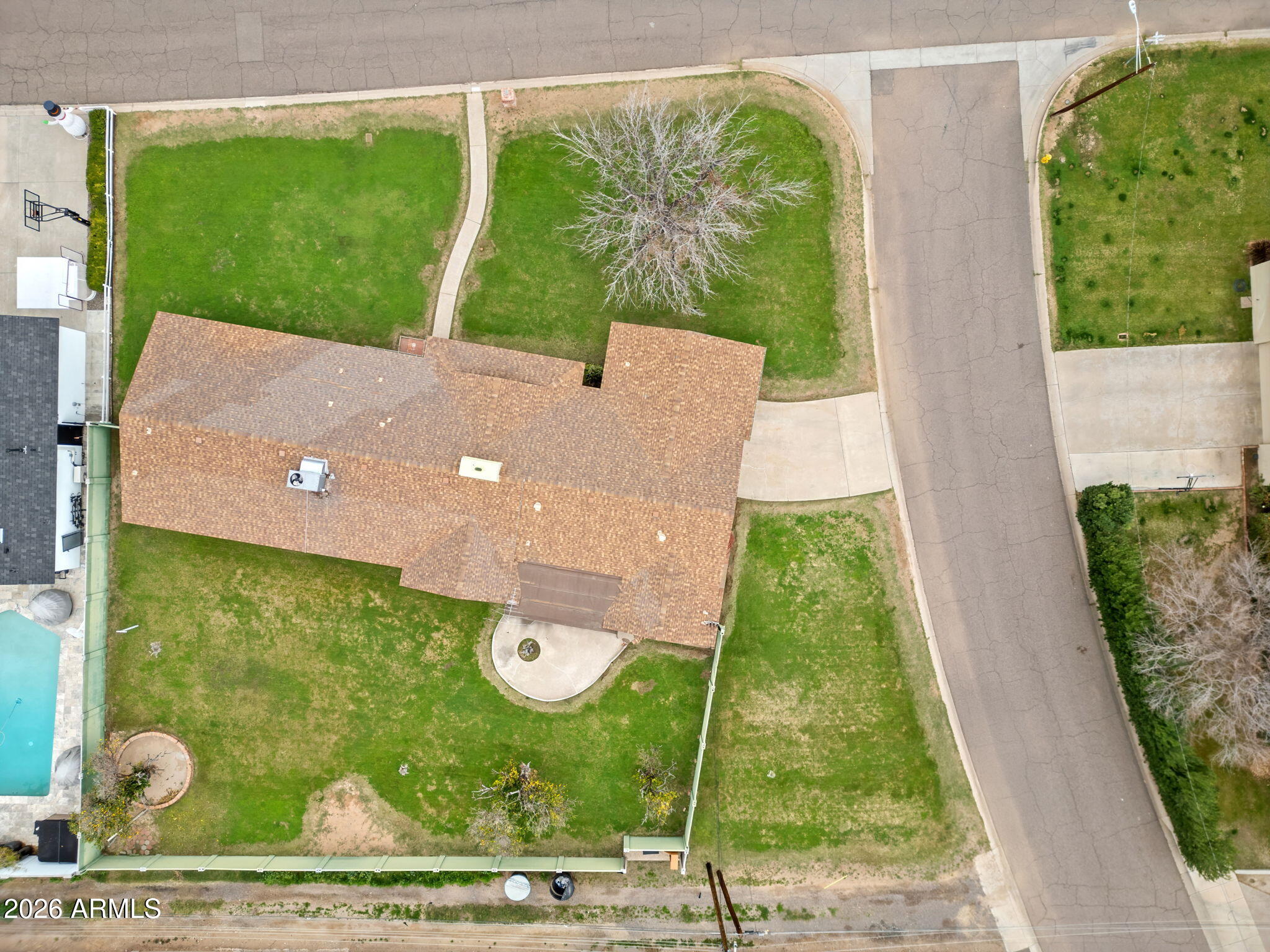 3502 E PASADENA Avenue