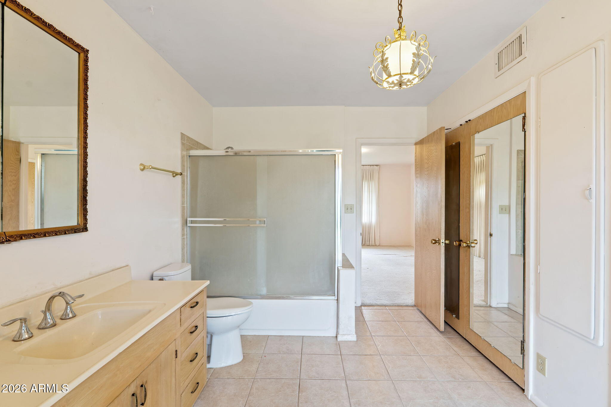 3502 E PASADENA Avenue