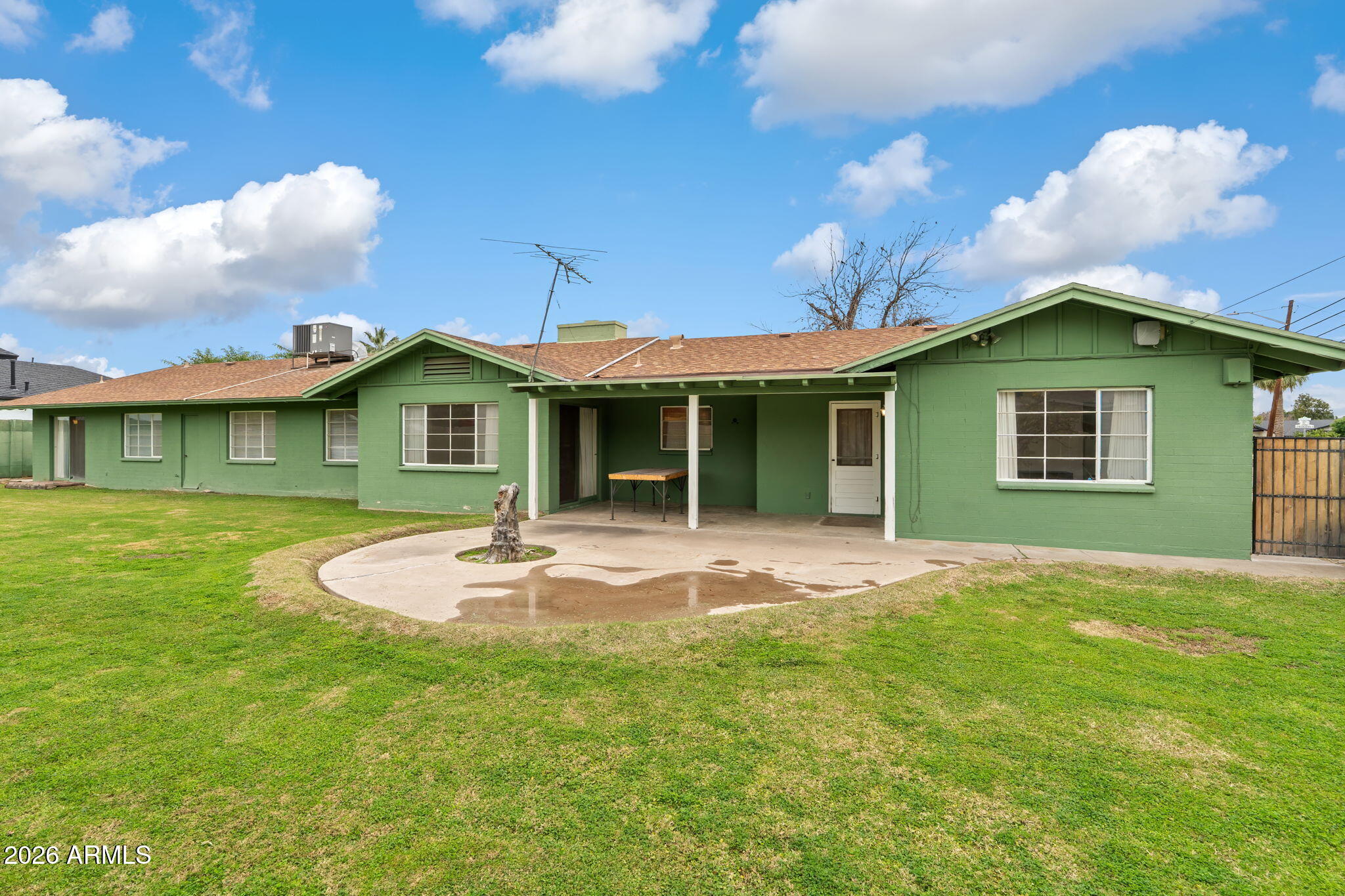 3502 E PASADENA Avenue