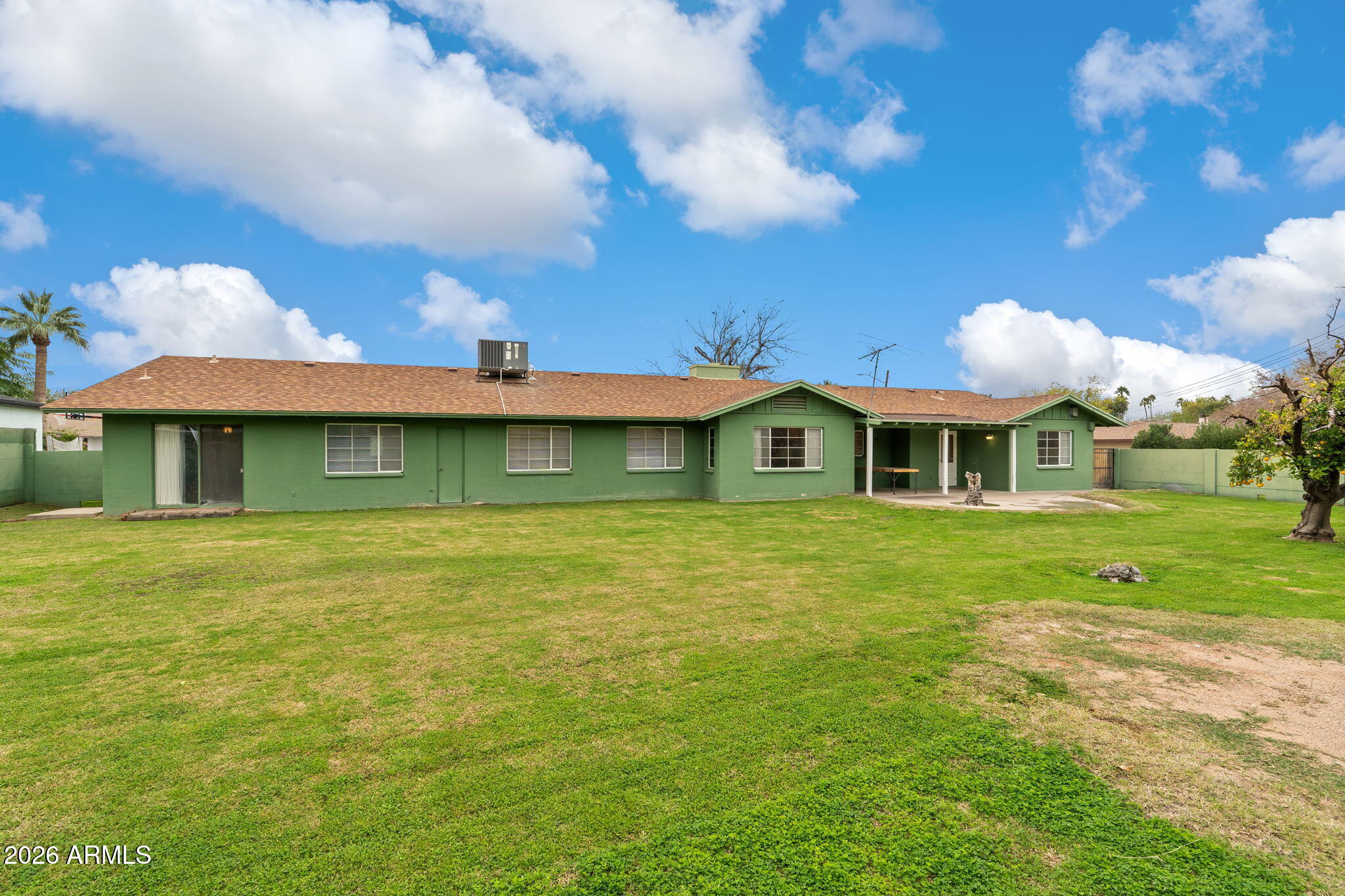 3502 E PASADENA Avenue