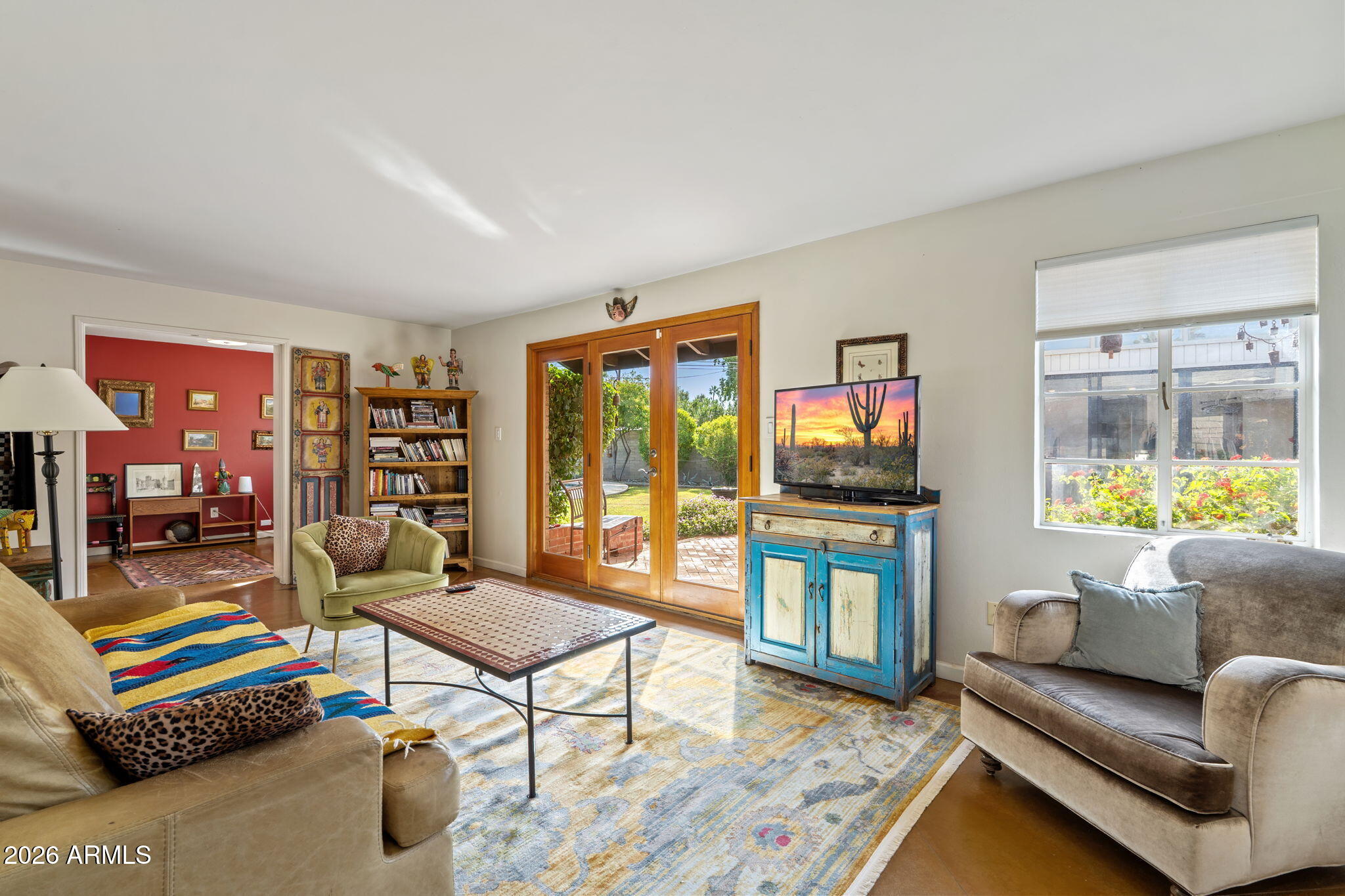 3215 E MISSOURI Avenue