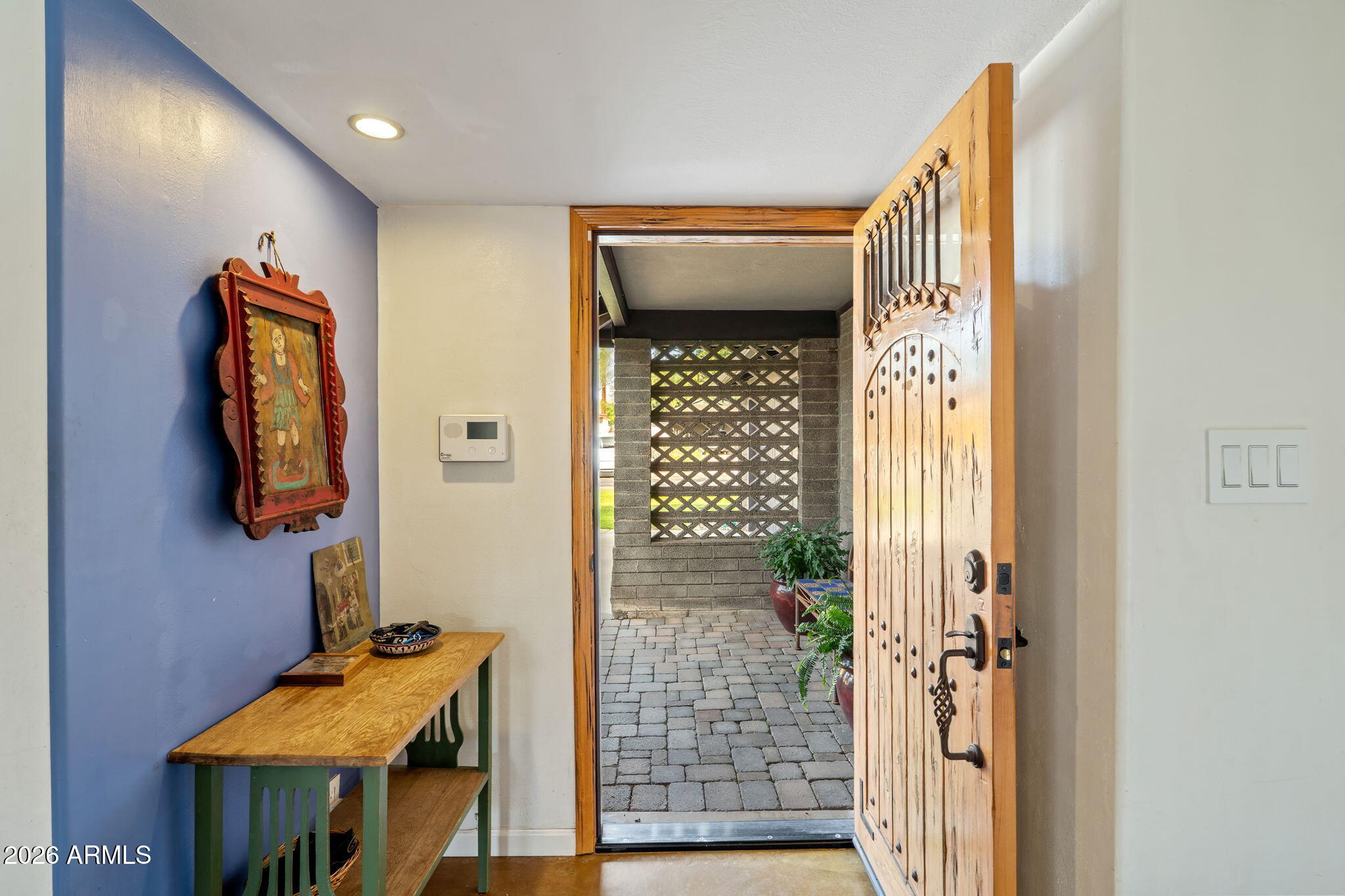 3215 E MISSOURI Avenue