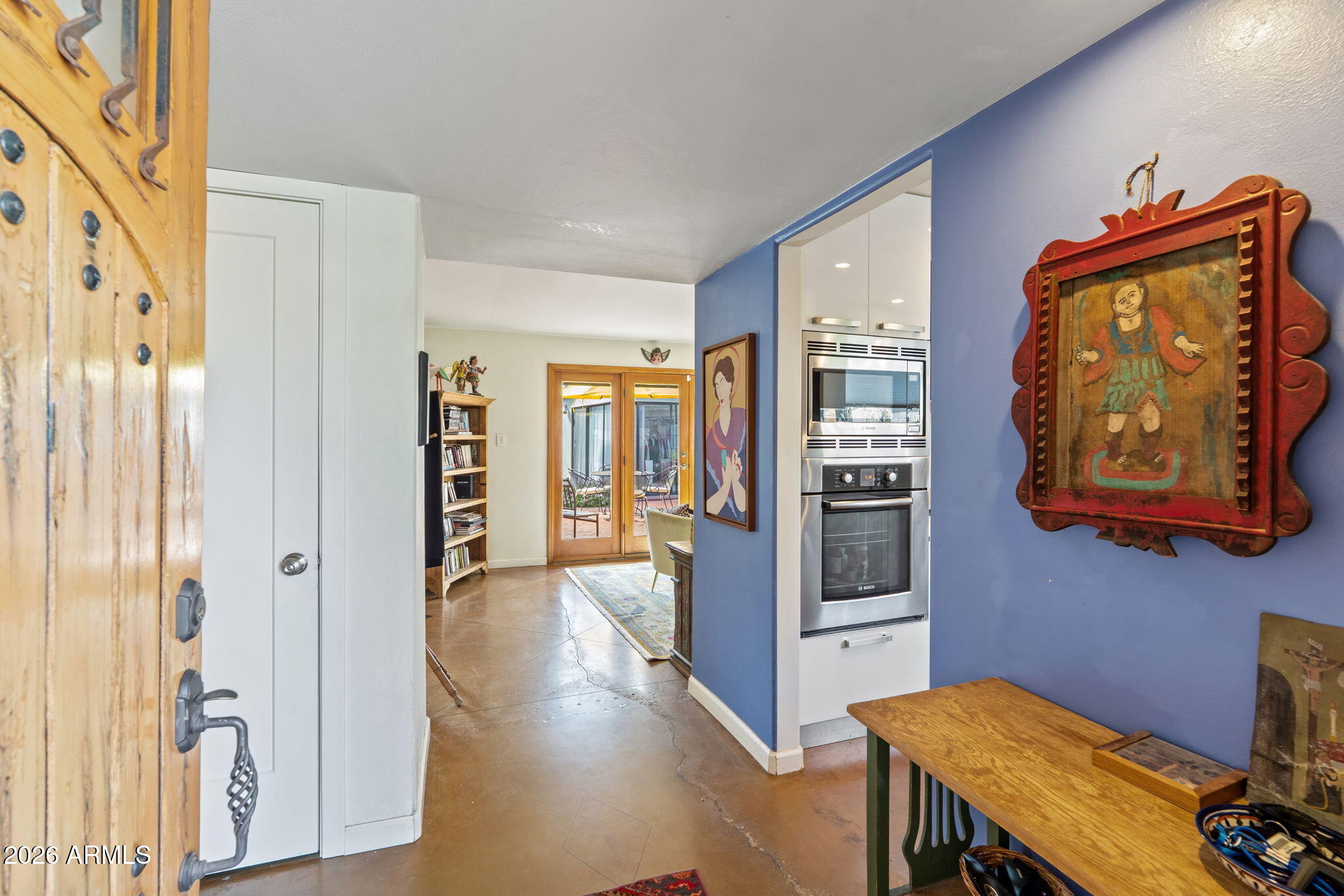 3215 E MISSOURI Avenue