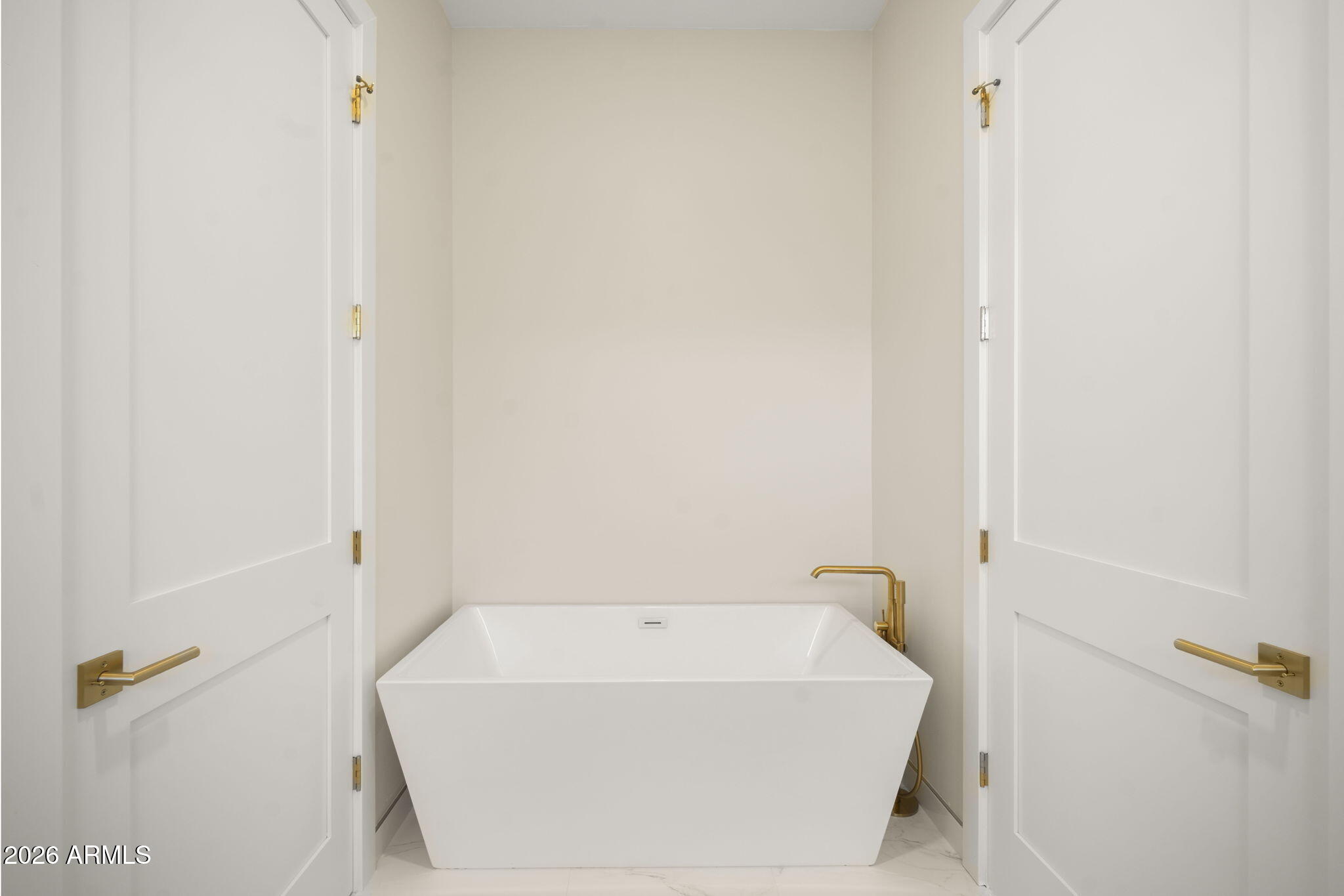 4227 E CAMPBELL Avenue