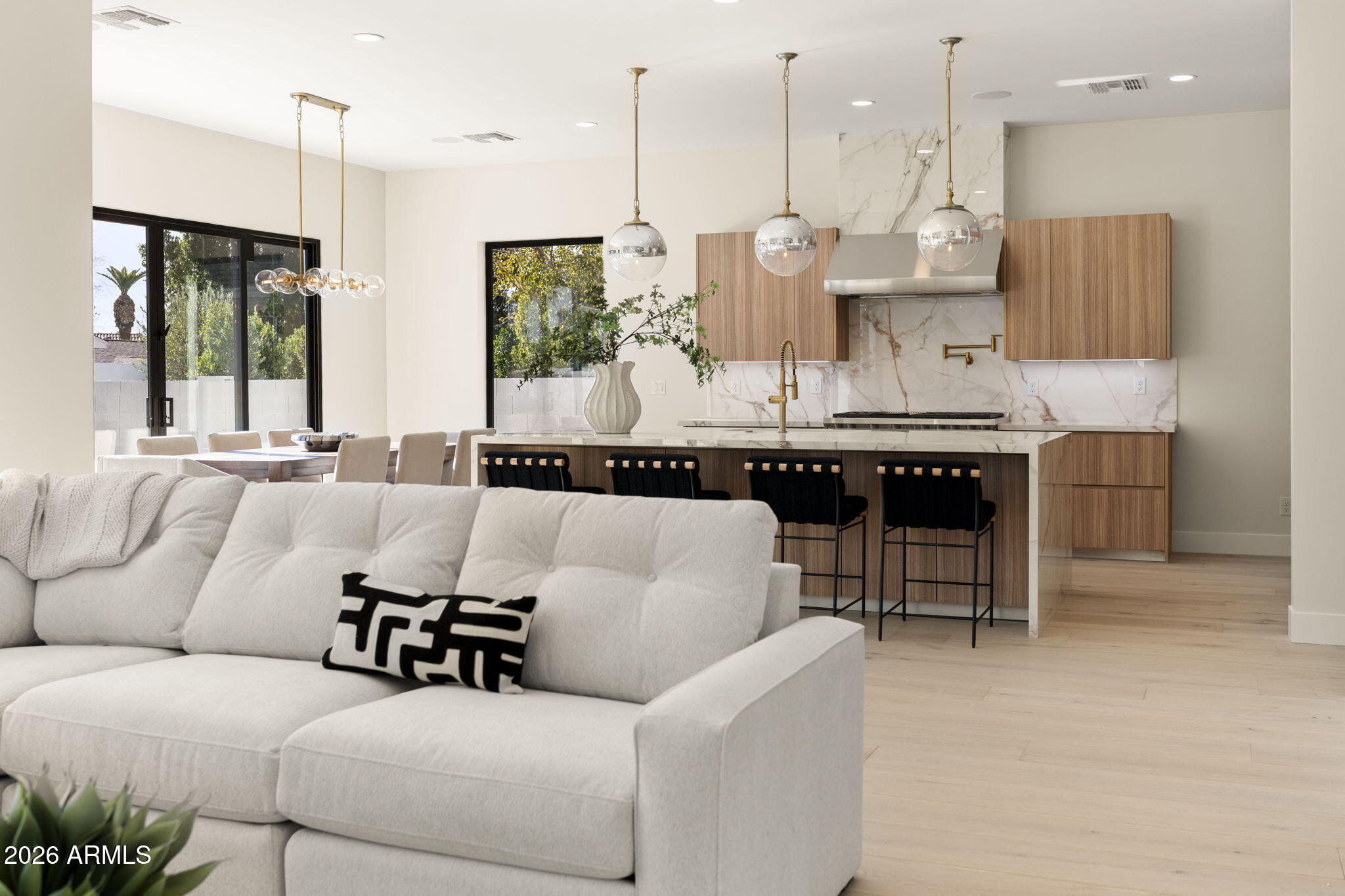 4227 E CAMPBELL Avenue