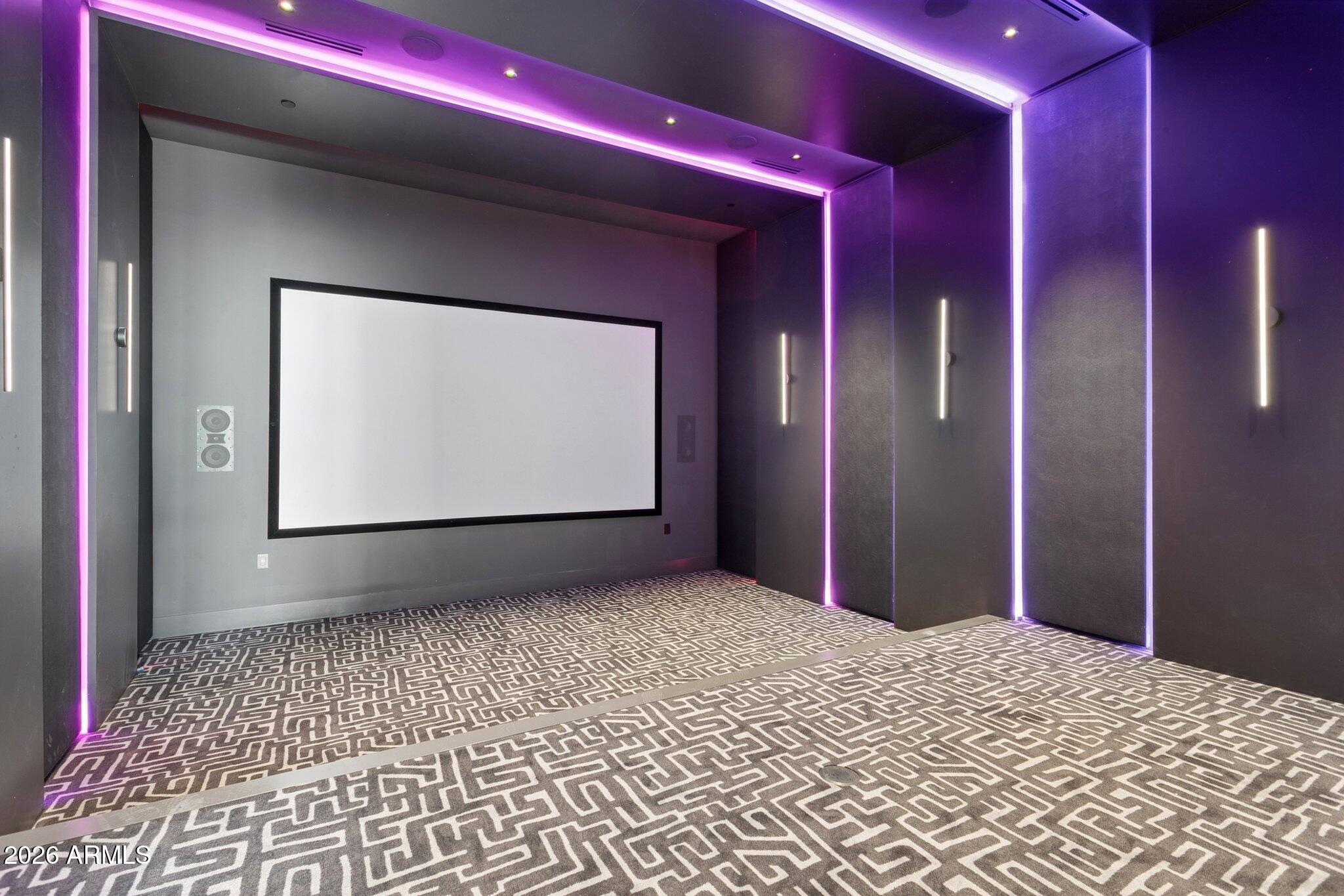 6610 N MOUNTAIN VIEW Drive