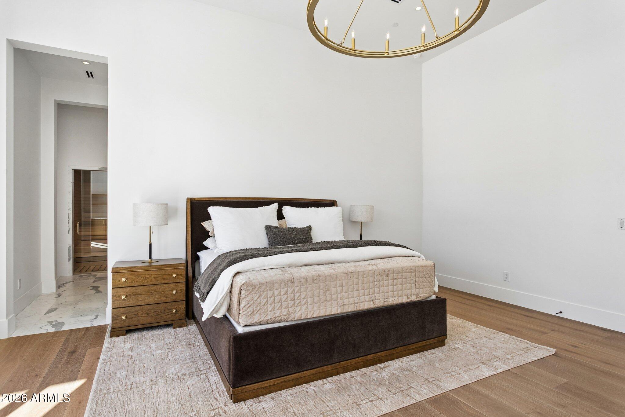 6610 N MOUNTAIN VIEW Drive