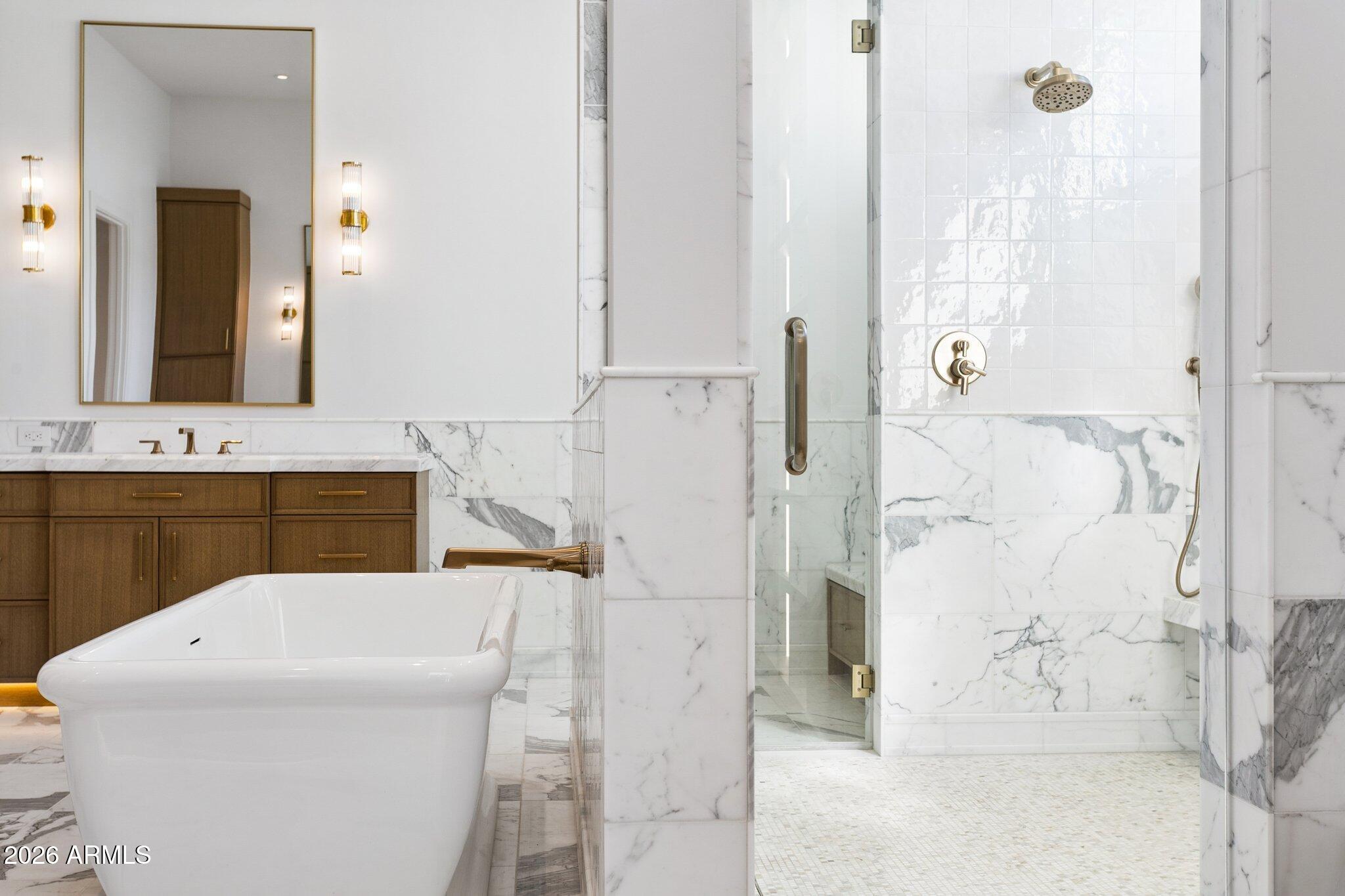 6610 N MOUNTAIN VIEW Drive