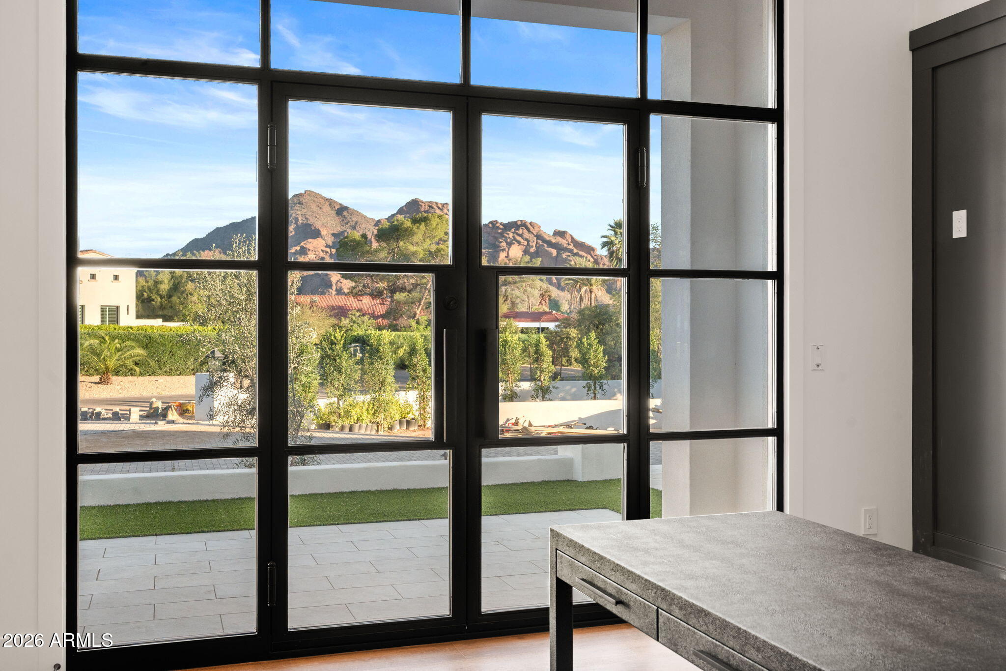 6610 N MOUNTAIN VIEW Drive